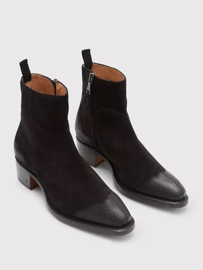 Walker boot. 9.5