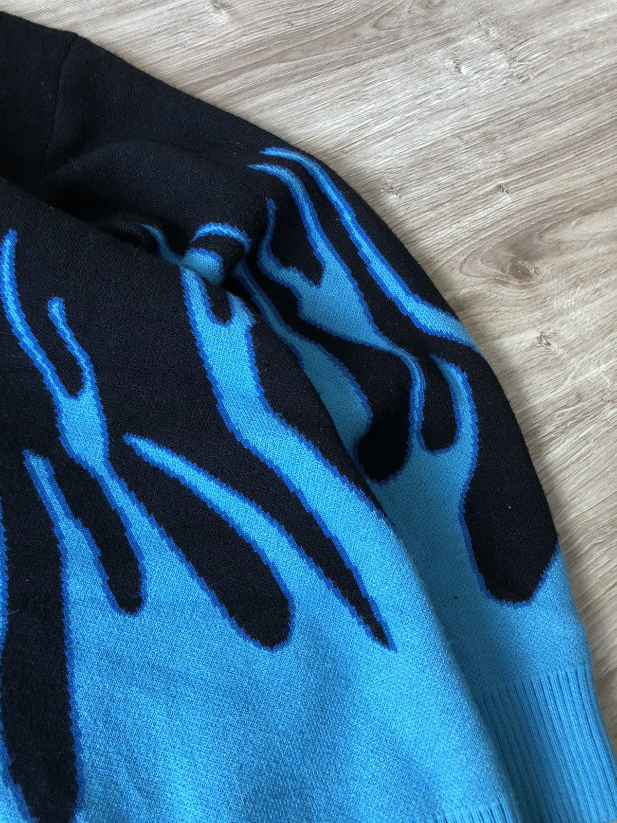 Vintage Vintage Y2K Japanese Style Blue Flame Fire Knit Sweater Size US M / EU 48-50 / 2 - 3 Thumbnail