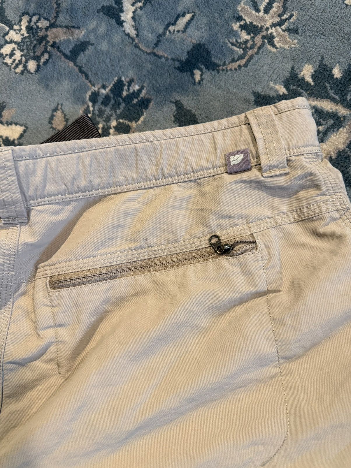 The North Face The North Face Shorts Size US 36 / EU 52 - 5 Thumbnail