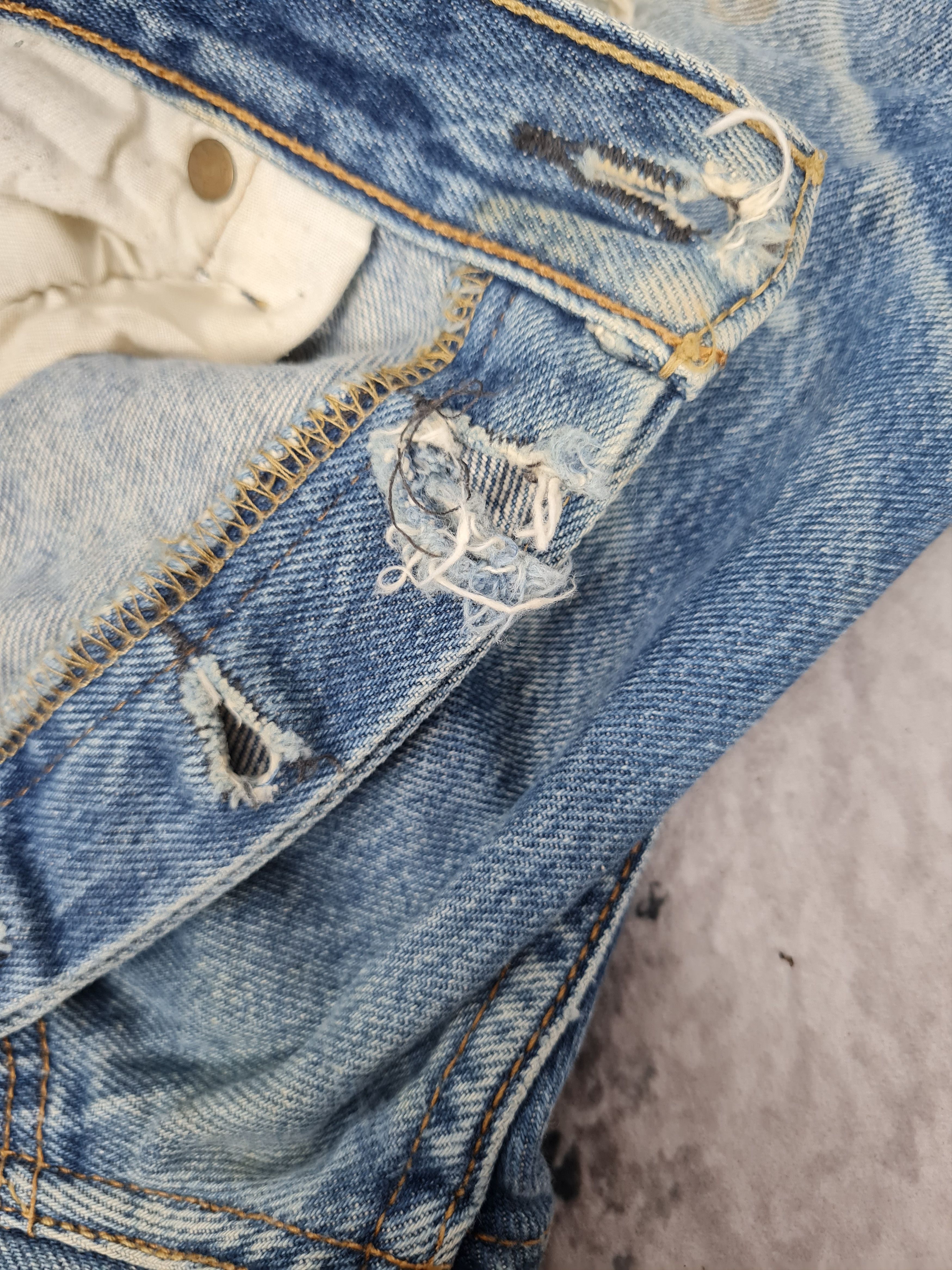 Levi's Vintage Clothing LEVIS 501 Ripped Cropped Stone Wash Jeans L0388 Size 34X27 Size US 34 / EU 50 - 13 Thumbnail