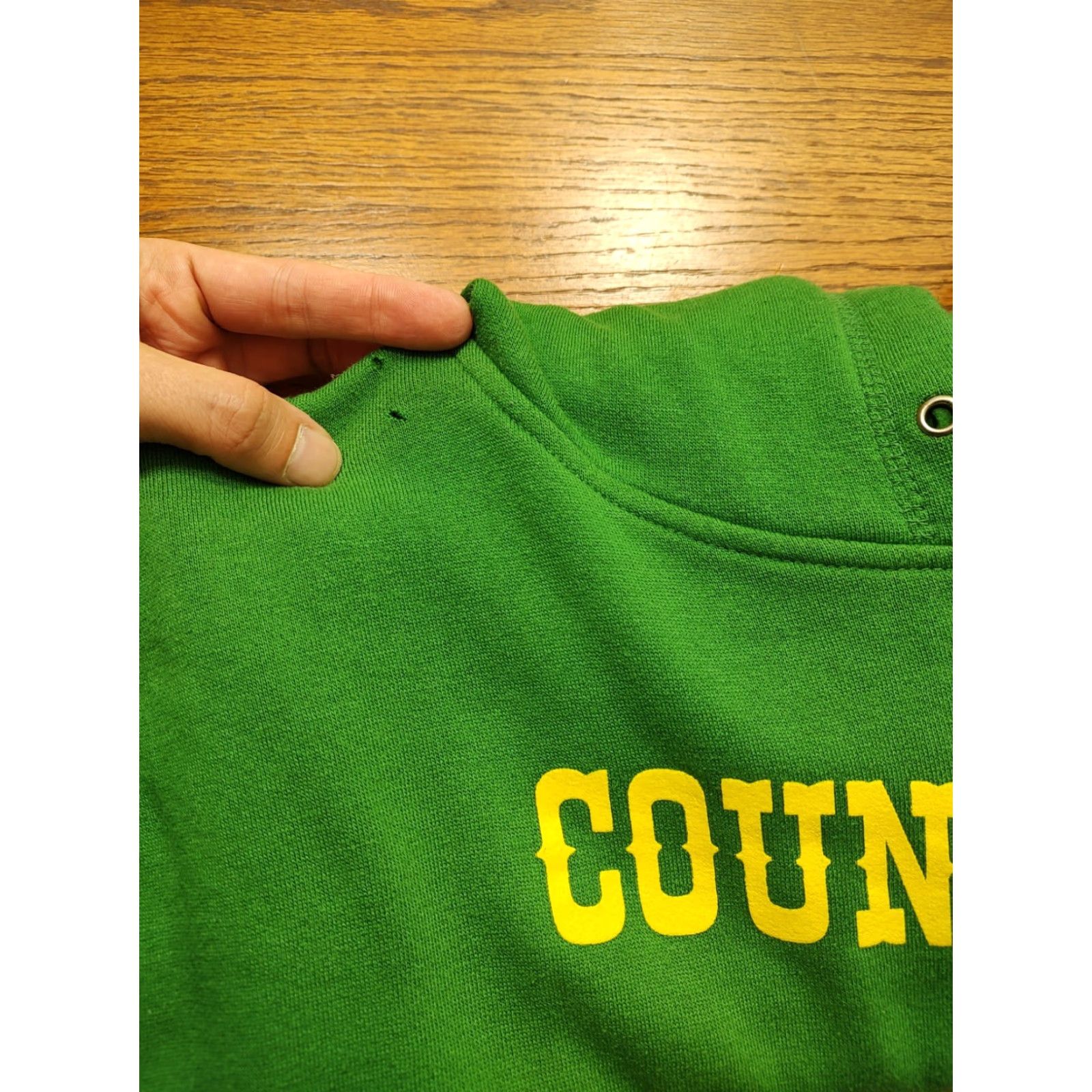 John Deere VINTAGE John Deere Hoodie Mens Country Boy Sweatshirt Green M Pullover Hooded Pockets Long Sleeve Distressed Size US M / EU 48-50 / 2 - 4 Thumbnail