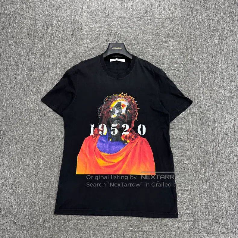 Givenchy Givenchy Character Printed Short Sleeve Size: M Size US M / EU 48-50 / 2 - 1 Thumbnail