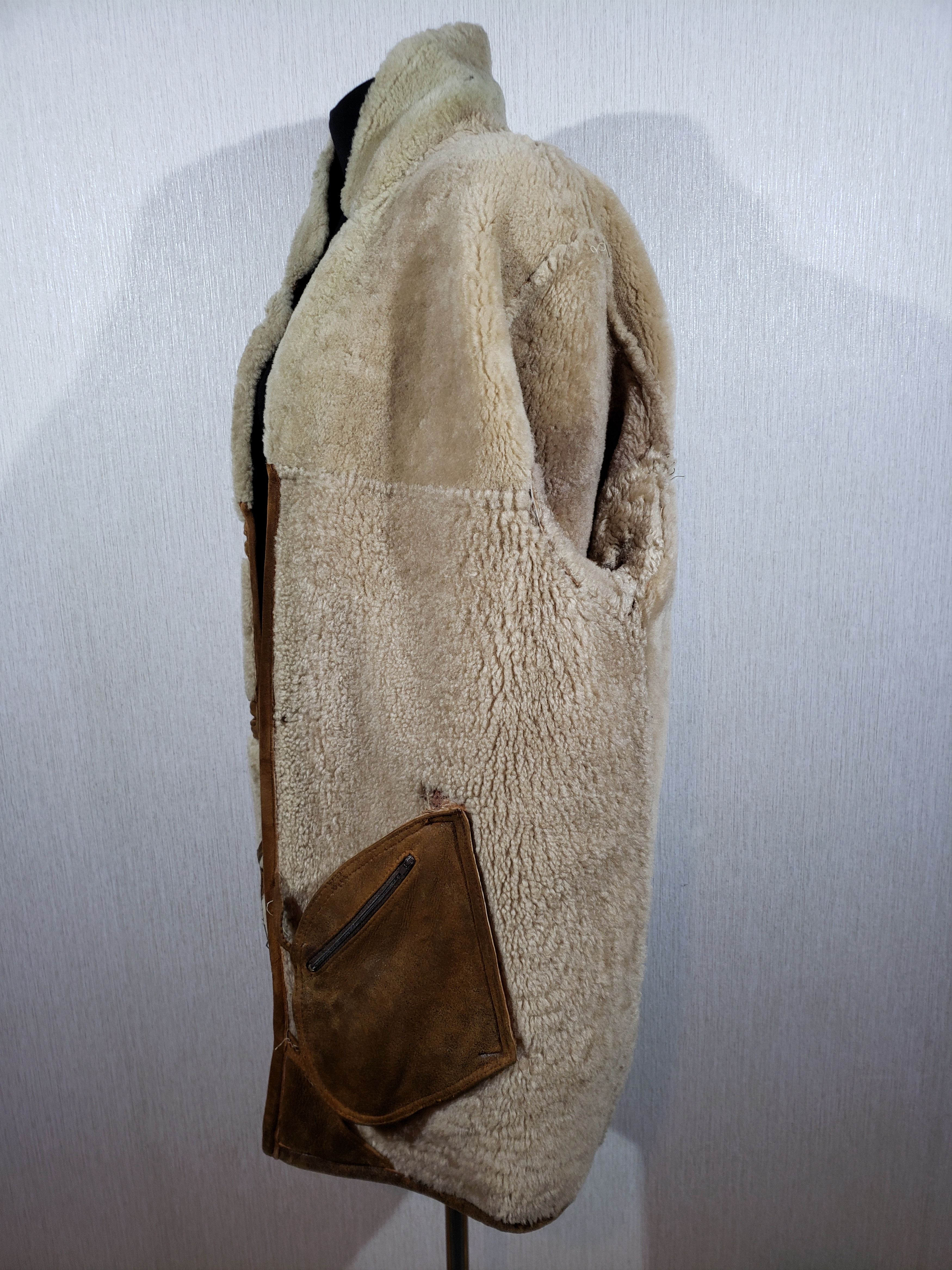 Other Brown men's sheepskin coat with buttons. Size US L / EU 52-54 / 3 - 6 Thumbnail