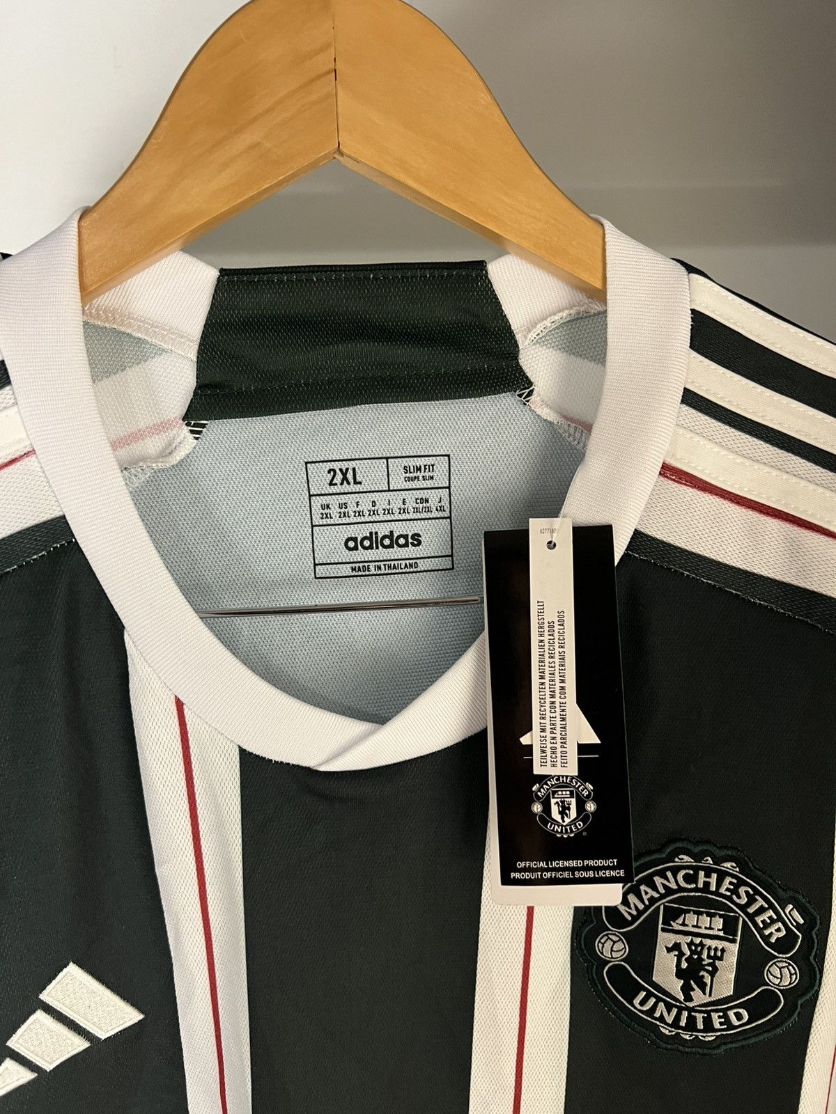 Vintage VERY RARE ADIDAS FC MANCHESTER UNITED ENGLAND SOCCER JERSEY Size US XXL / EU 58 / 5 - 16 Thumbnail