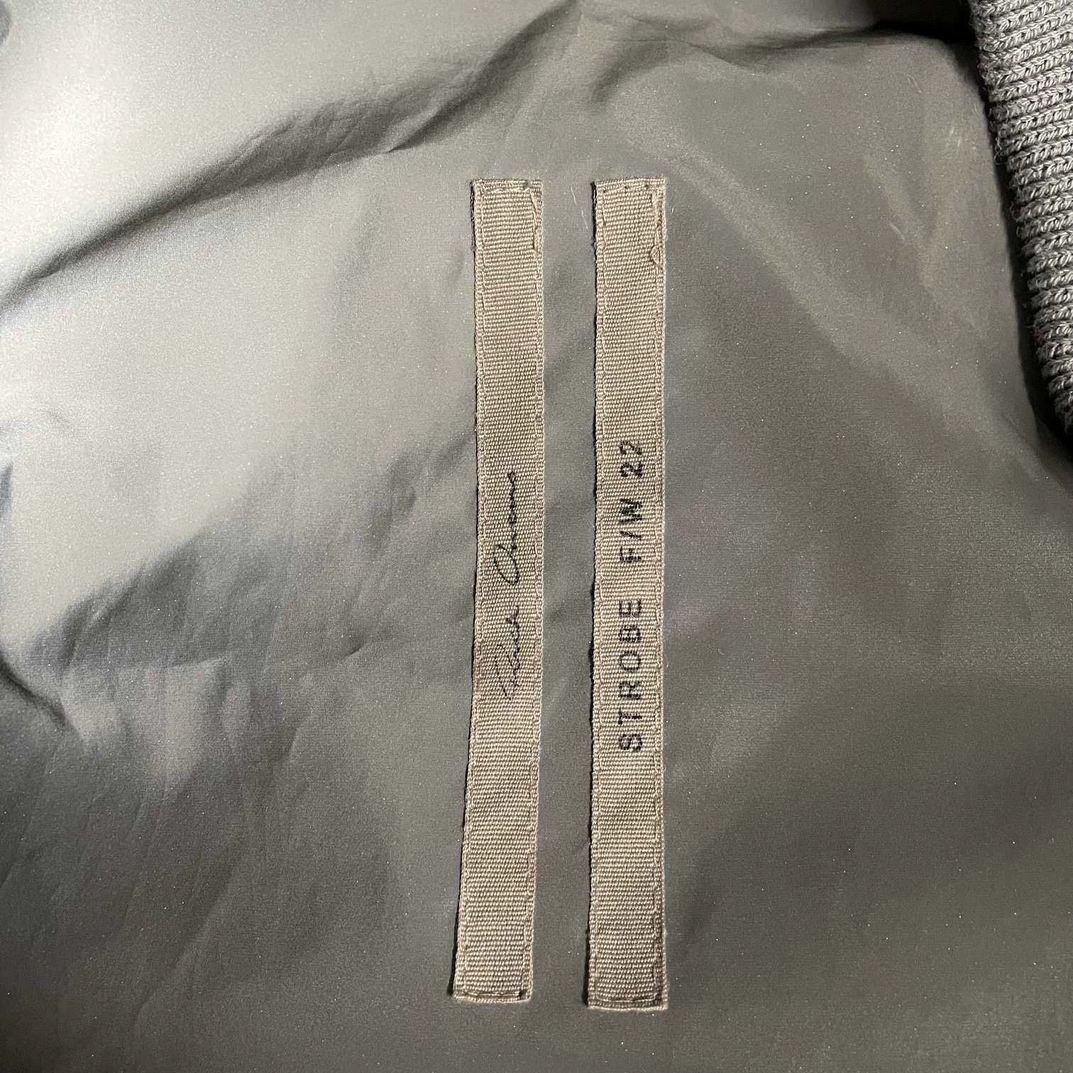 Rick Owens Rick Owens Ro Silver Muscle Puffer 48 (99 New, Sleeve Flaw) Size US M / EU 48-50 / 2 - 4 Thumbnail