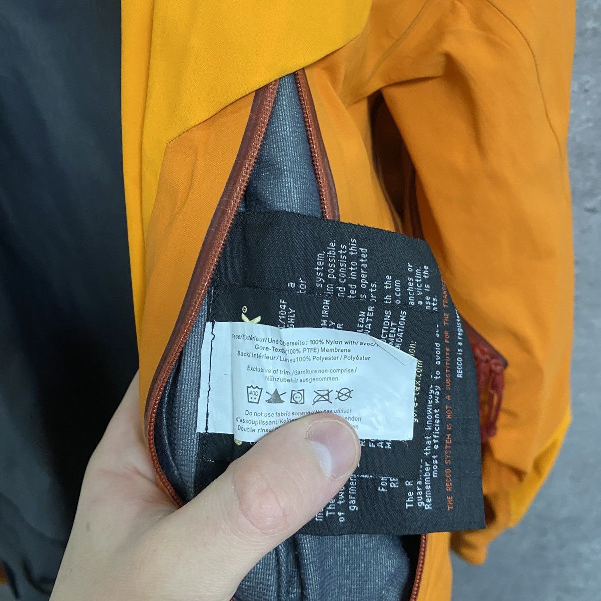 Arc'teryx Men's Arcteryx Beta Gore-Tex Jacket Recco Gorpcore Size US L / EU 52-54 / 3 - 20 Thumbnail