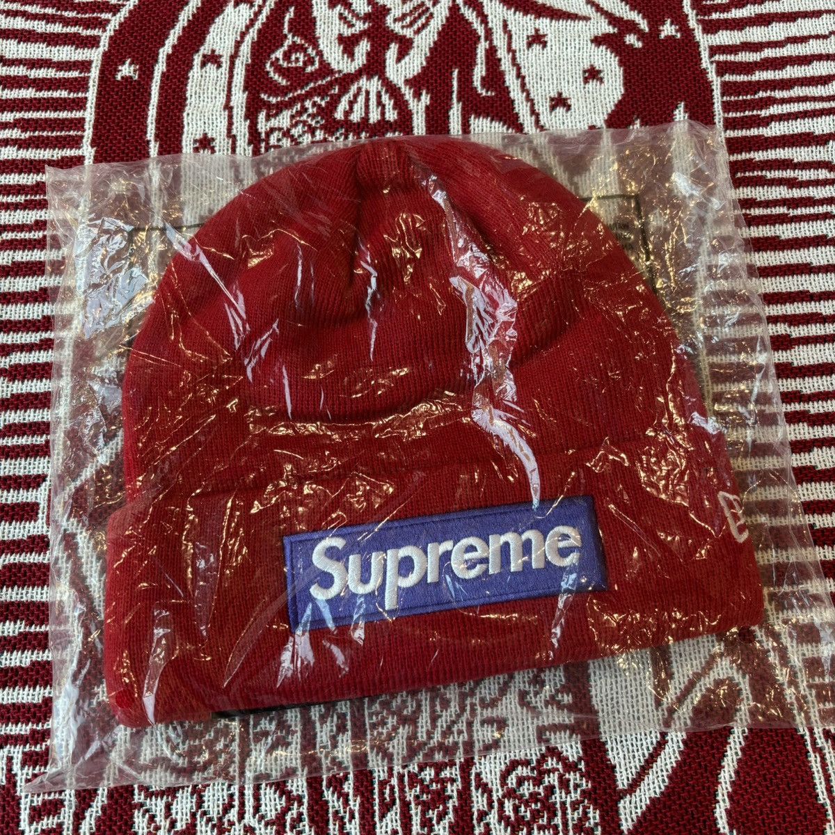 New Era × Supreme FW17 Supreme New Era Box Logo Beanie Red Size ONE SIZE - 8 Thumbnail