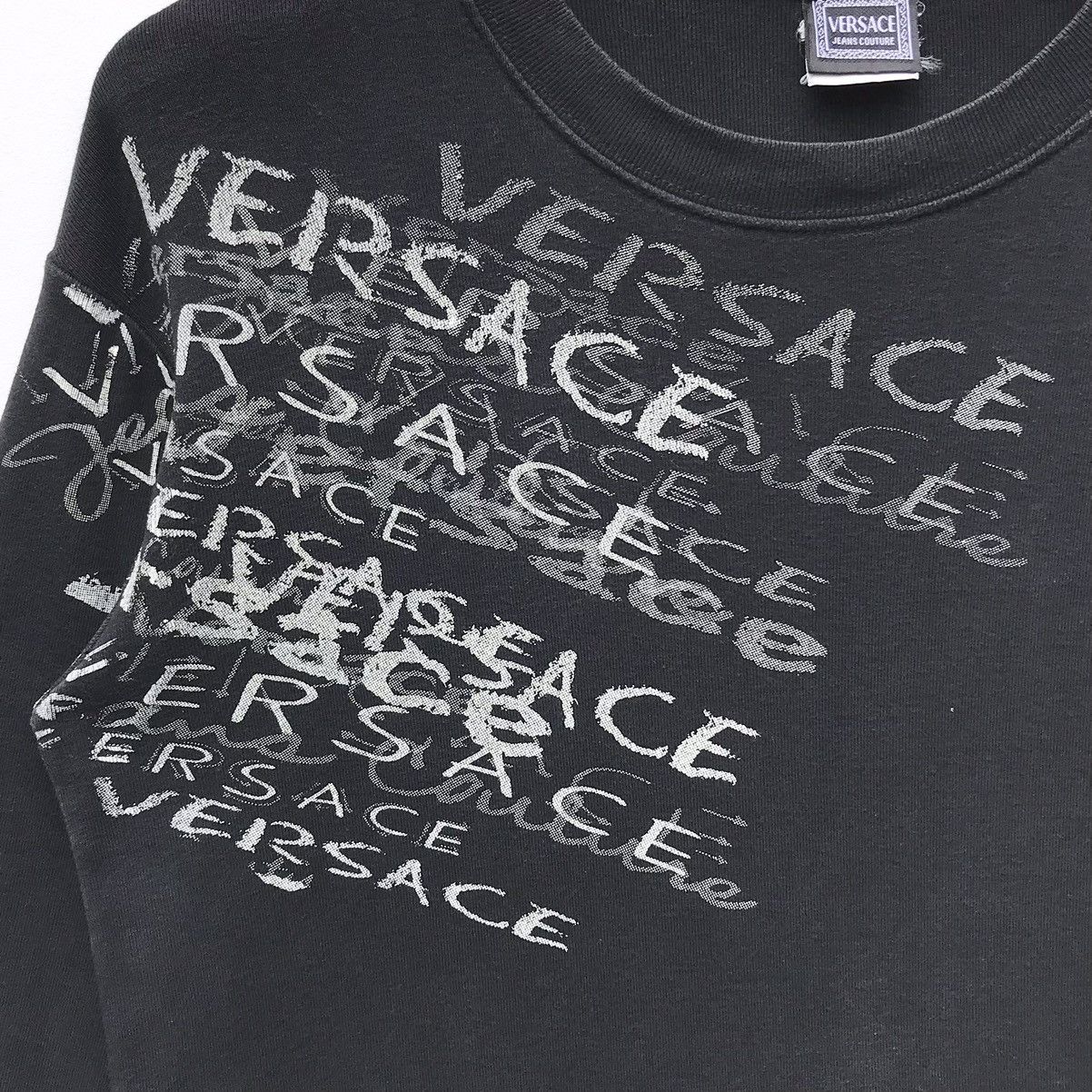 Versace Vintage 90s Versace Jeans Couture Shirt Versace Sunfaded Size US S / EU 44-46 / 1 - 11 Thumbnail