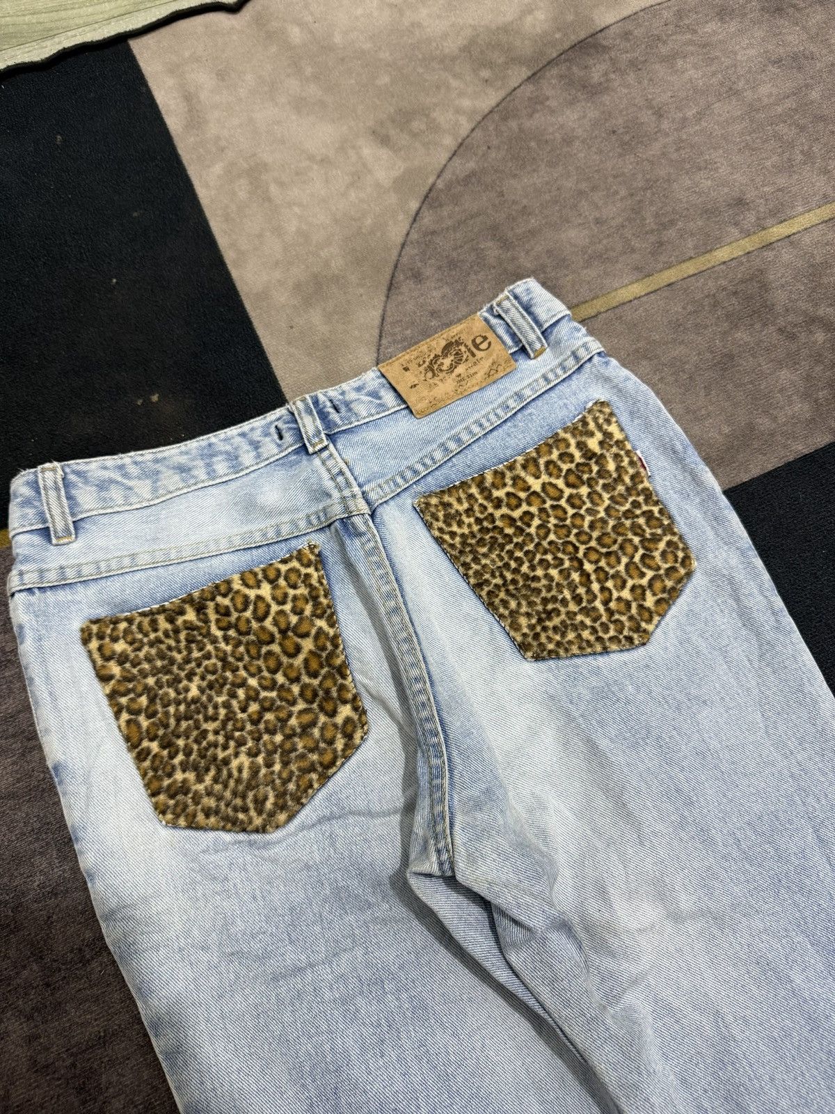 If Six Was Nine JASSIE FLARE LEO PARD IFSIX DENIM PANTS Size US 29 - 2 Thumbnail