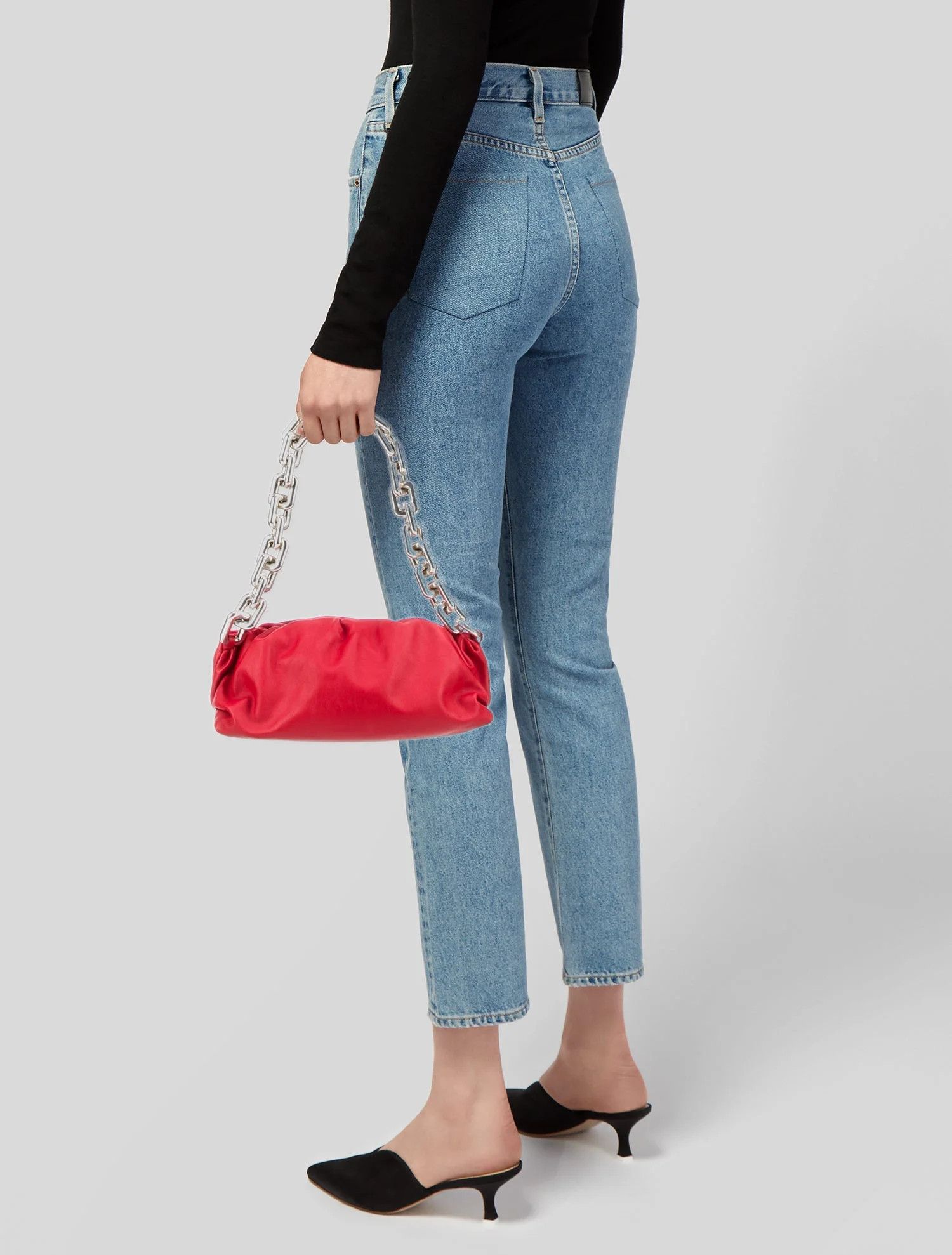 Bottega Veneta o1n1vont1124 Size: OS / Chain Pouch in Red Size ONE SIZE - 2 Thumbnail