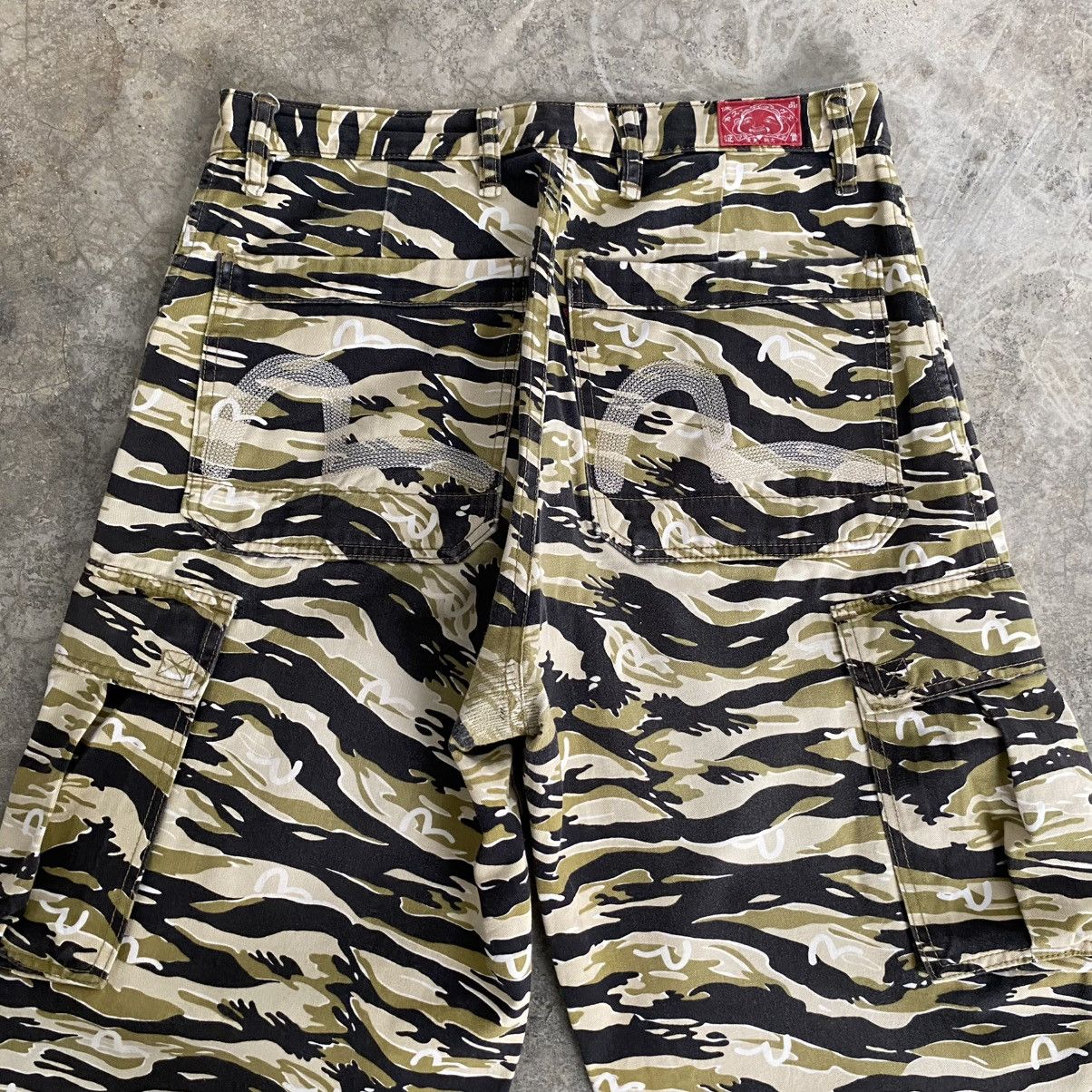 Evisu 2000’s Evisu Japan Camo Tiger Stripe Baggy Cargo Pants Size US 32 / EU 48 - 14 Thumbnail