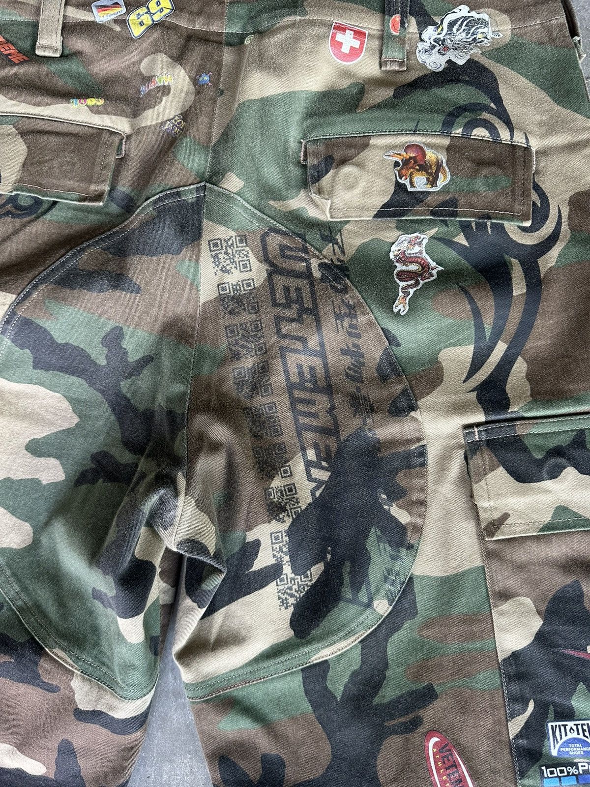 Vetements 2019 Vetements Camo Sticker Pants Size US 32 / EU 48 - 11 Thumbnail