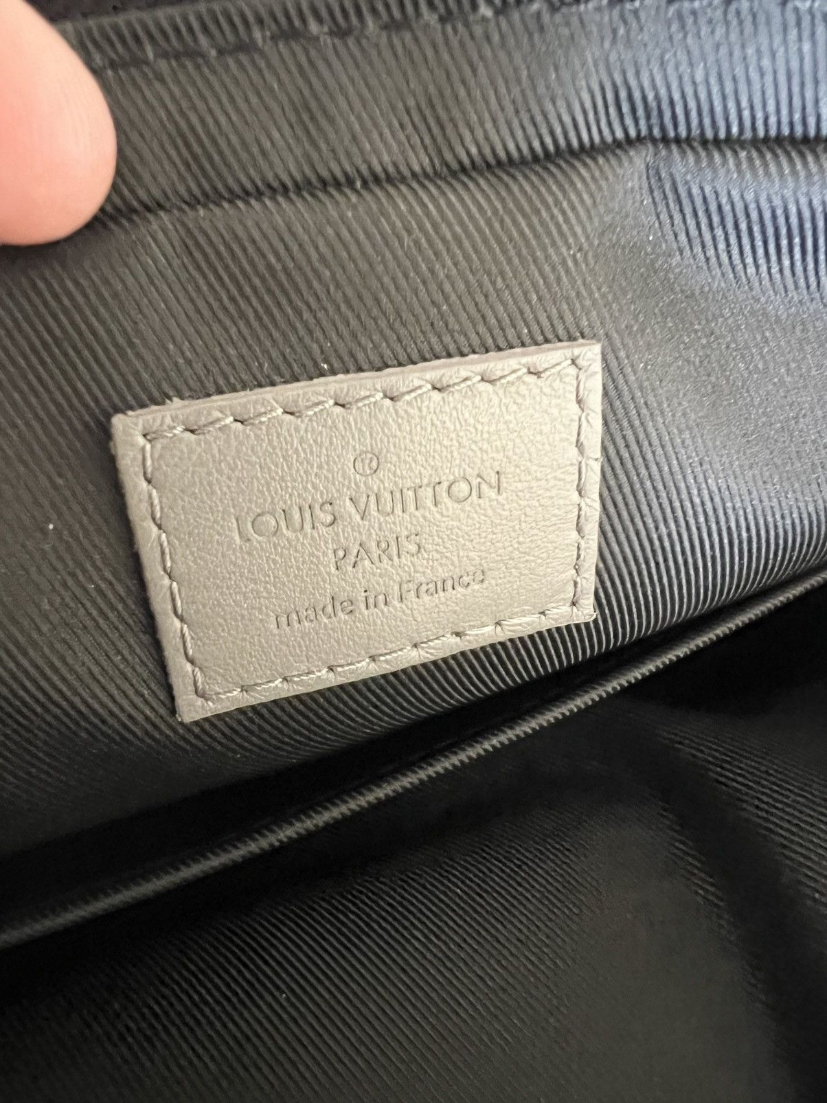Louis Vuitton LOUIS VUITTON Monogram Shadow LV Duo Messenger Bag Grey Size ONE SIZE - 6 Thumbnail