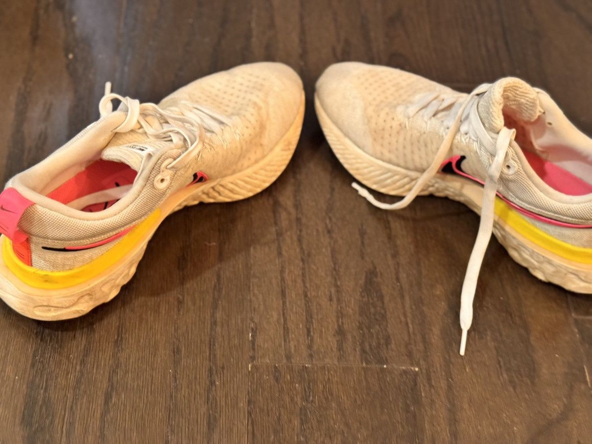Nike Men's Nike React Infinity Run 2 - DJ5395-100 Size US 9.5 / EU 42-43 - 7 Thumbnail