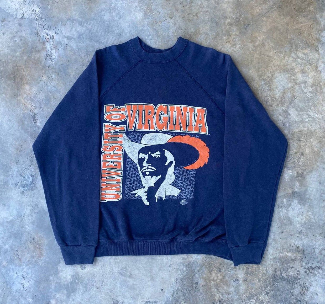 Vintage VINTAGE 80S VIRGINA UNIVERSITY CREWNECK FADED BLUE Size US XL / EU 56 / 4 - 1 Thumbnail