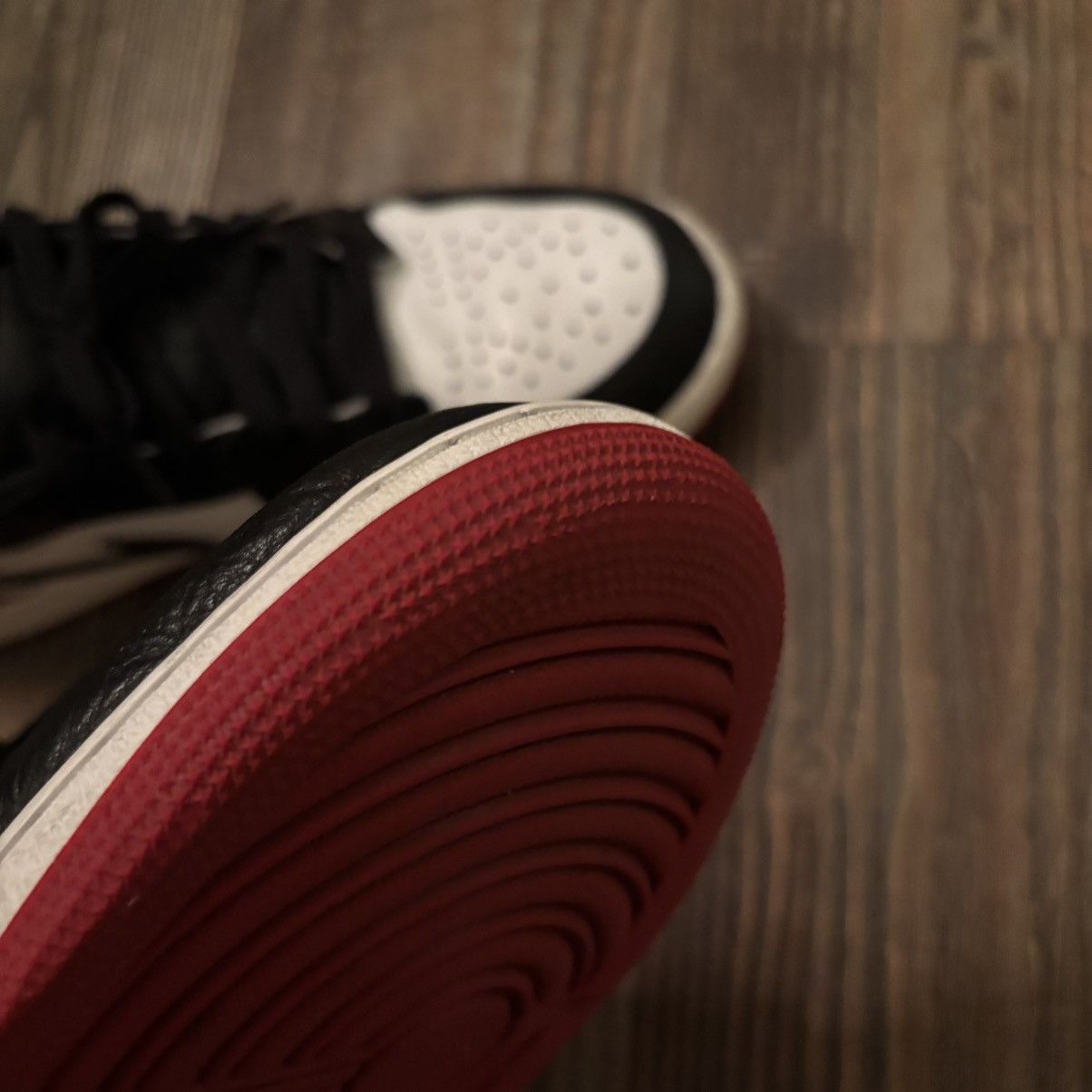 Jordan Brand Jordan 1 Retro Low OG Black Toe Size US 10.5 / EU 43-44 - 8 Thumbnail