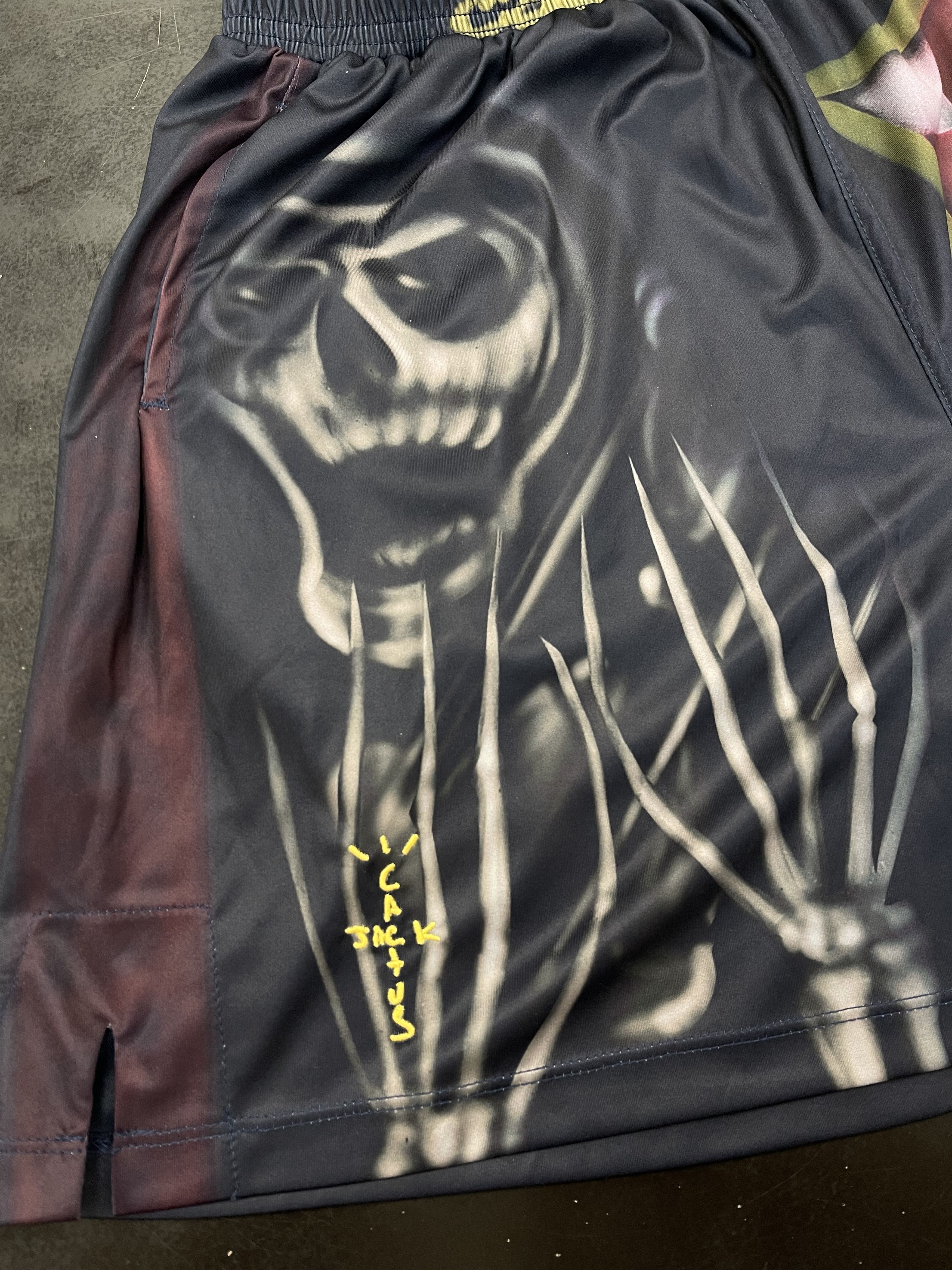 Nike × Travis Scott Travis Scott x Nike x FC Barcelona Skeleton Home Shorts Size US 32 / EU 48 - 2 Thumbnail