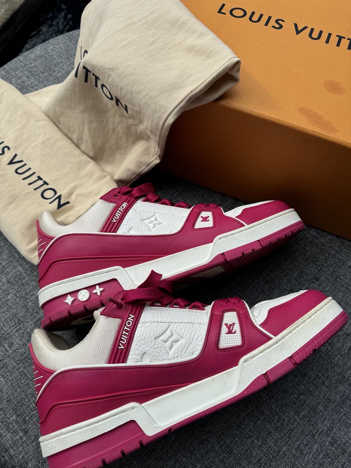 Louis Vuitton Louis Vuitton Trainer Low White Fuchsia Size US 7.5 / EU 40-41 - 2 Thumbnail