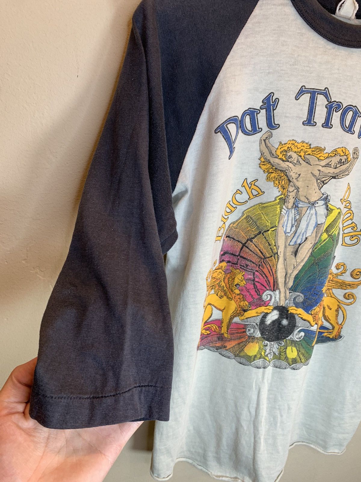 Band Tees RARE* Vintage 1982 Pat Travers Black Pearl Tour Raglan Shirt Size US M / EU 48-50 / 2 - 5 Thumbnail