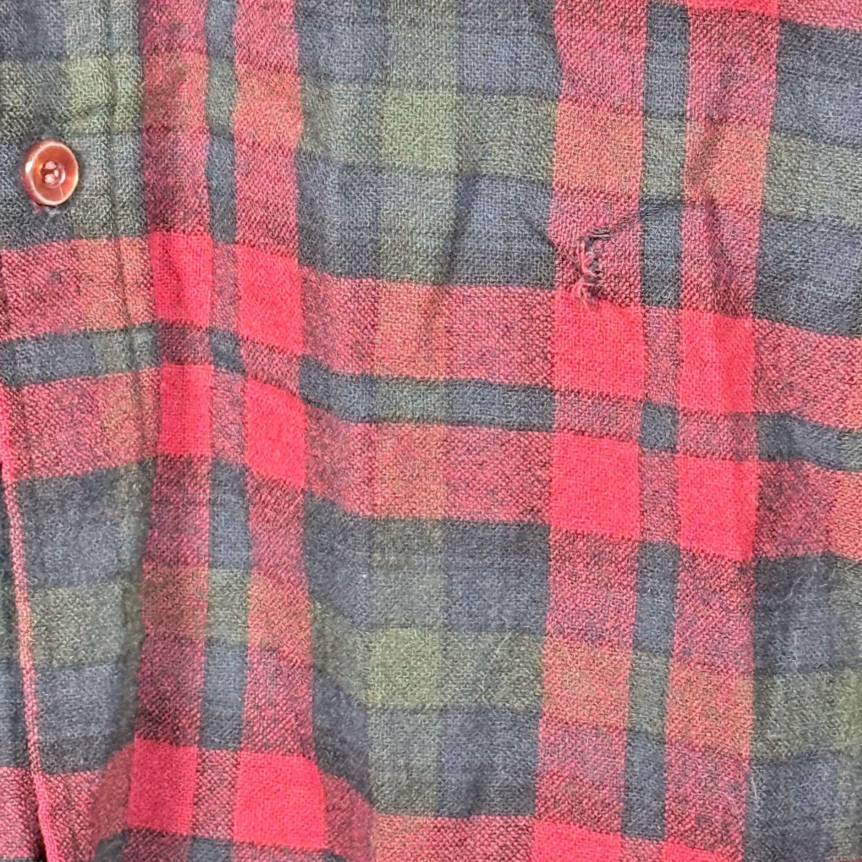 Pendleton VINTAGE Pendleton Shirt Plaid Wool Red Green Large Men Button-Down Long Sleeve Size US L / EU 52-54 / 3 - 6 Thumbnail