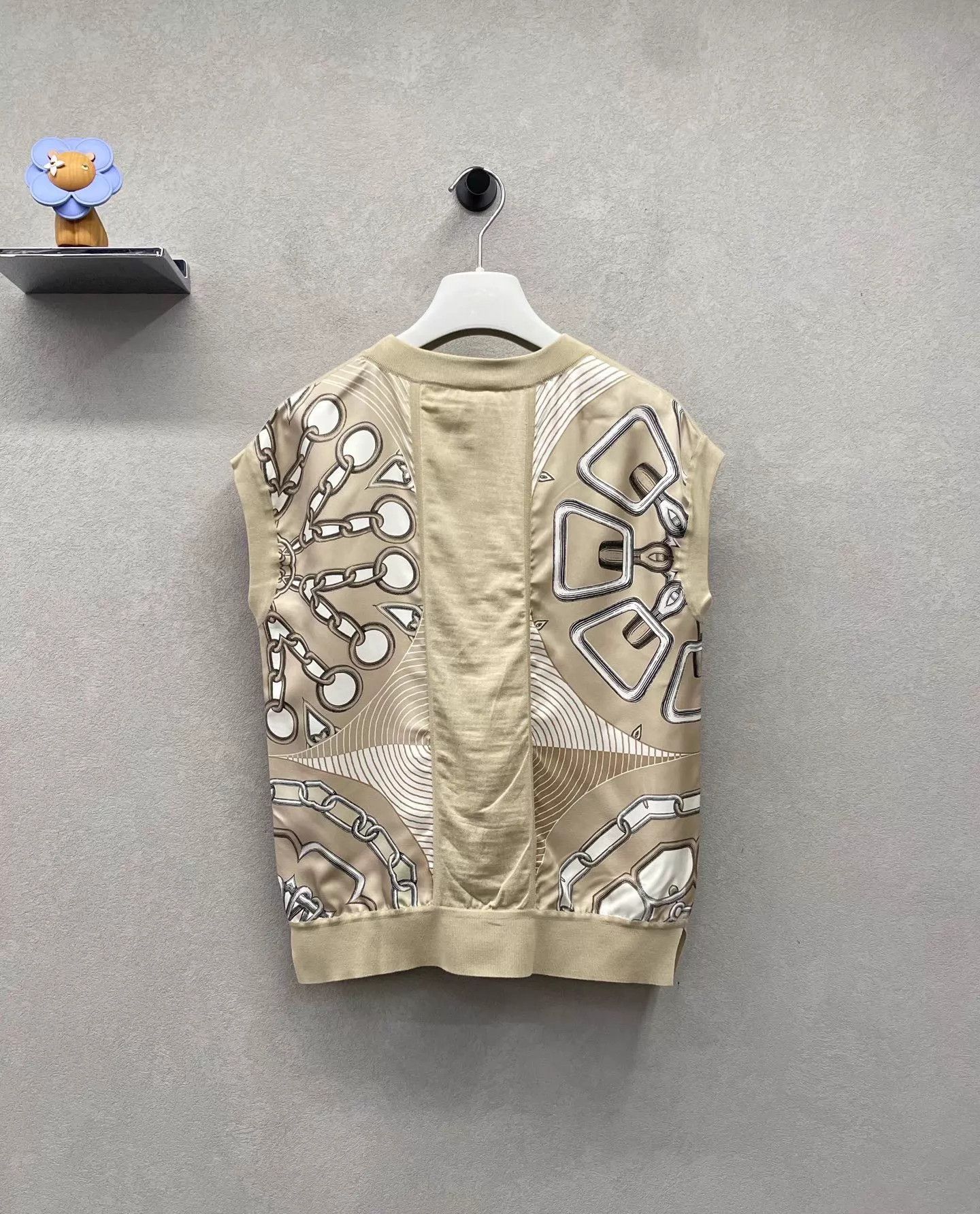 Hermes HERMES Beige Short Chain Geo Print Knitted Satin Women's 34 Size XS / US 0-2 / IT 36-38 - 2 Thumbnail