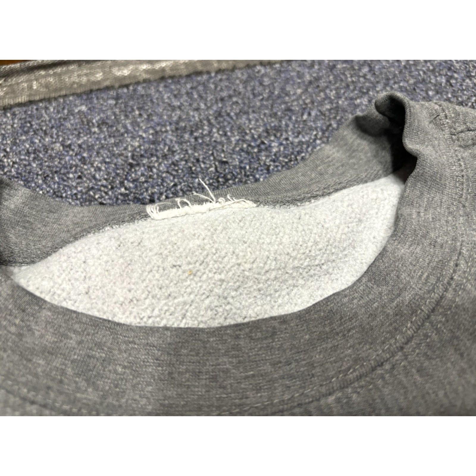 Vintage VINTAGE University of Virginia Cavaliers College Sweatshirt Crewneck XL Gray The Game Pro Player Men’s Pullover University Theme Logo Cotton Fleece Size US XL / EU 56 / 4 - 3 Thumbnail