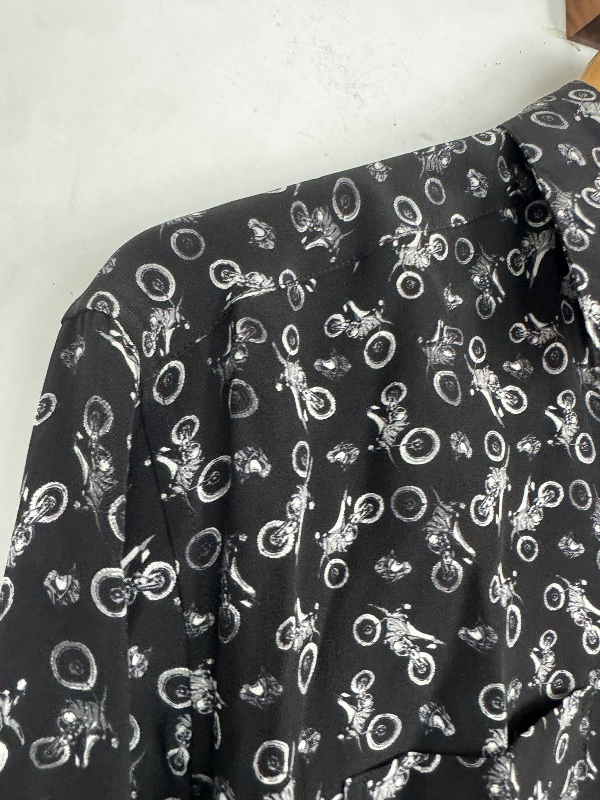 Saint Laurent Paris Silk motocross shirt Size US S / EU 44-46 / 1 - 4 Thumbnail