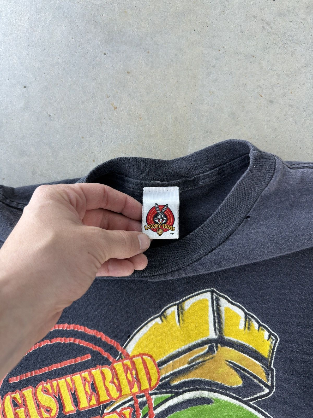 Vintage Vintage 90s Marvin the Martian Registered Alien T Shirt Size US XL / EU 56 / 4 - 4 Thumbnail