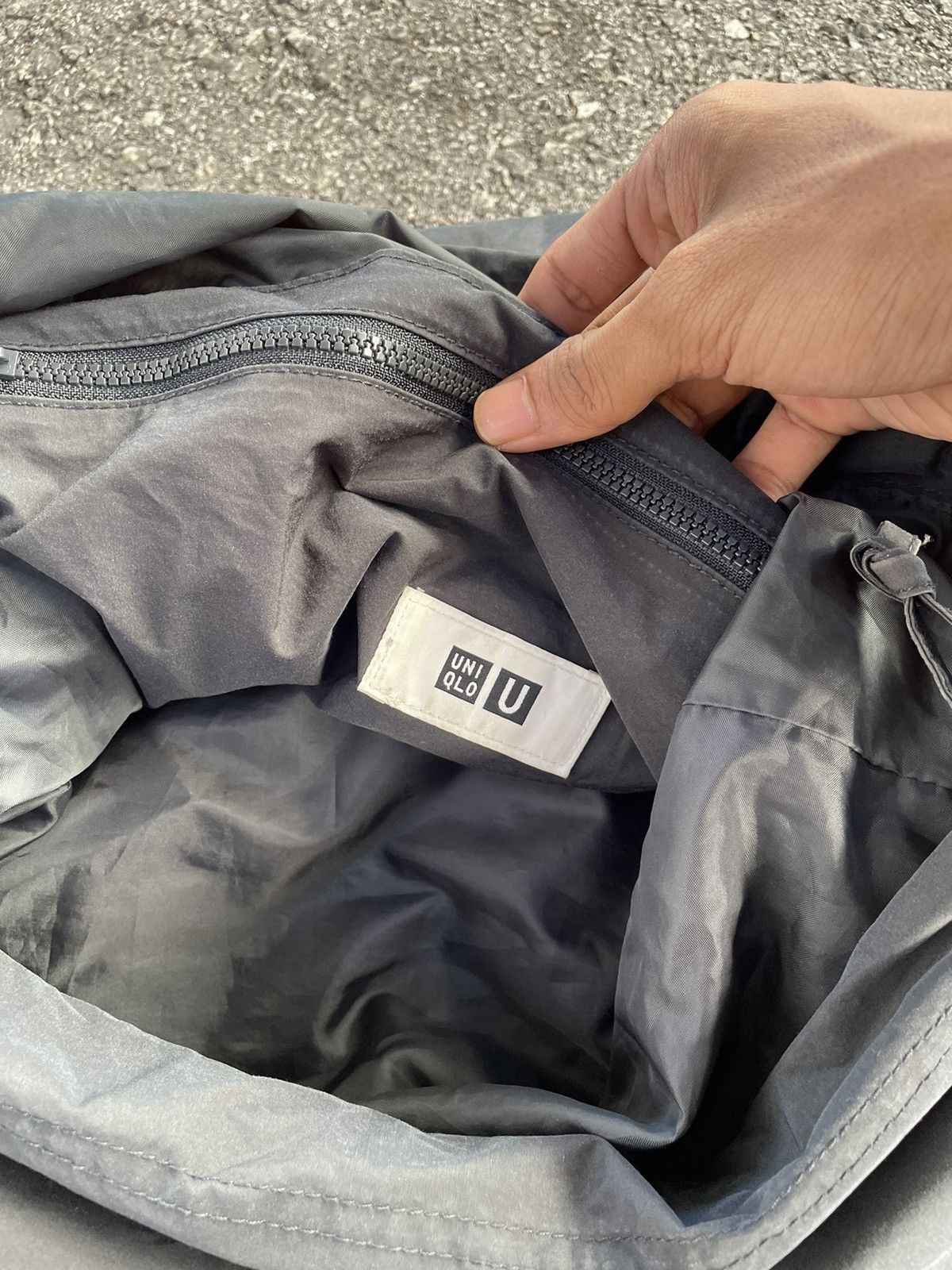 Japanese Brand × Jun Takahashi Undercover x uniqlo Sling Bag Size ONE SIZE - 4 Thumbnail