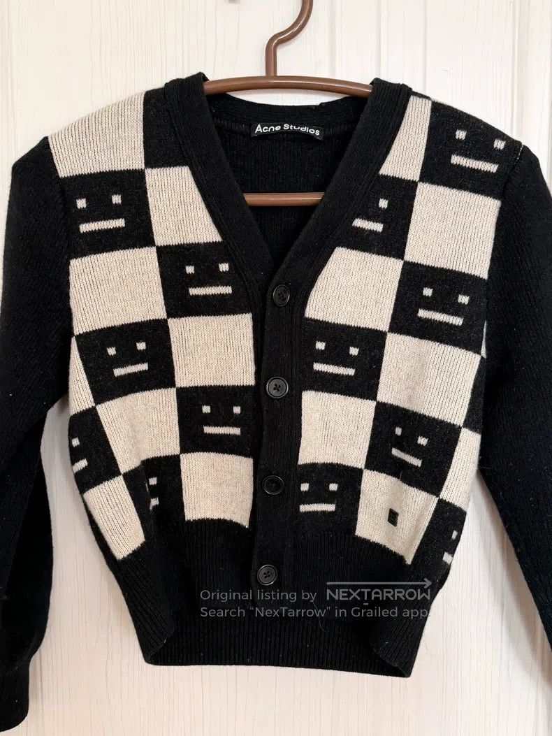 Acne Studios Acne Studios Smile Face Sweater Size XS / US 0-2 / IT 36-38 - 1 Thumbnail