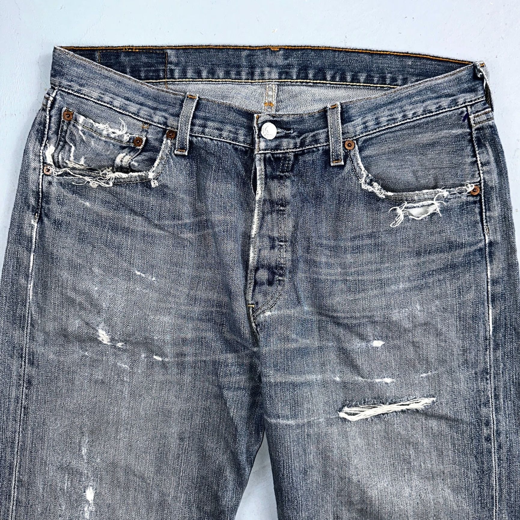 Levi's Levis 501 Vintage Y2K Straight Jeans Blue Med Wash 34x36 90s Men Regular Denim Classic Rise 30 Inseam 34 Blue Size US 34 / EU 50 - 2 Thumbnail