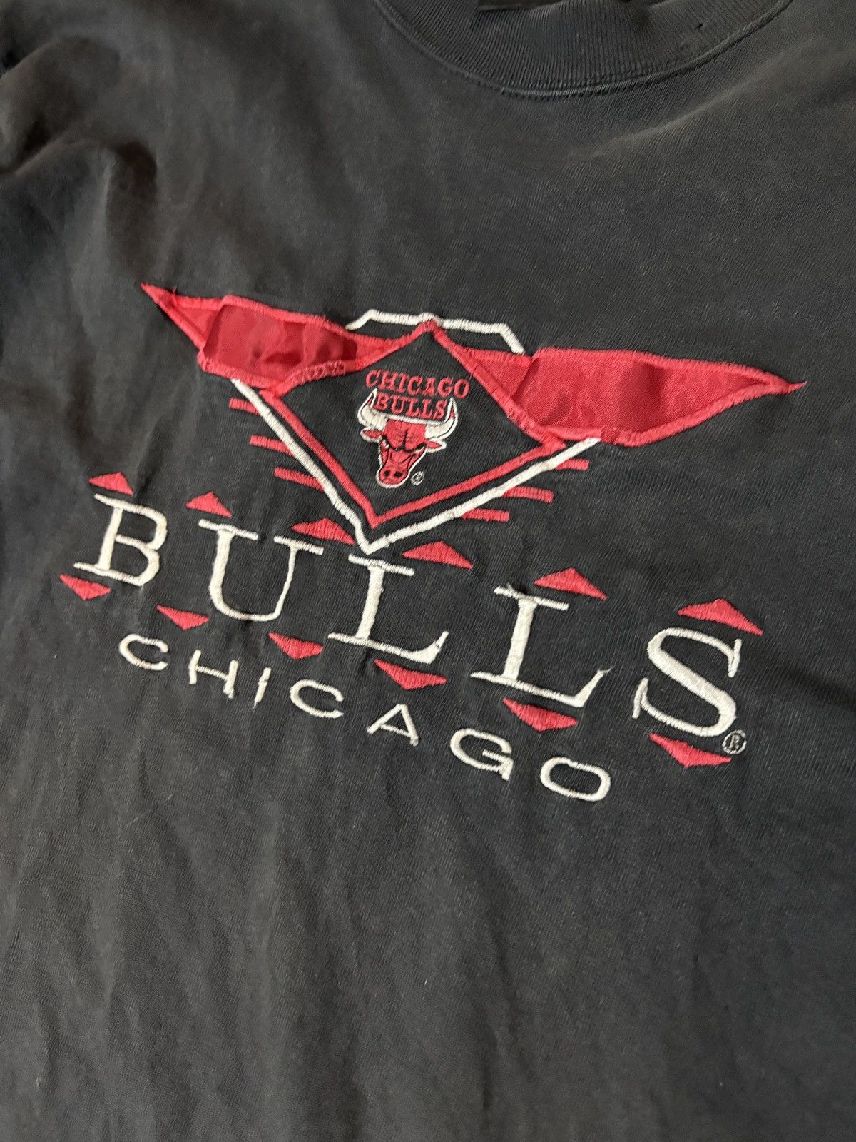 Logo Athletic VTG 90s Chicago Bulls Single Stitched Tee T-shirt Black Size US XL / EU 56 / 4 - 2 Thumbnail