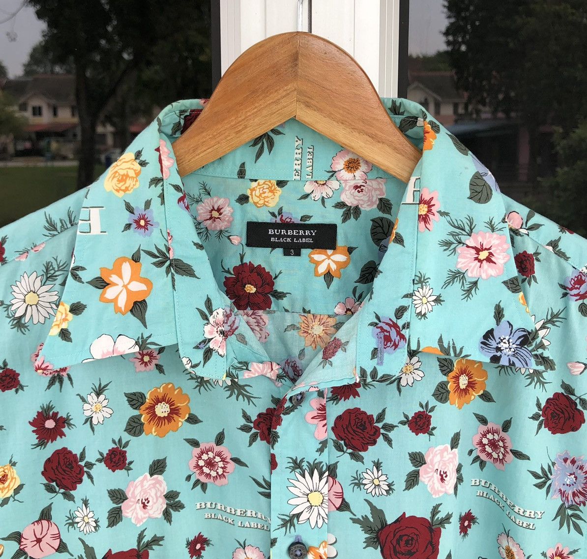 Burberry Burberry Black Label Flower Printed Short Sleeve Shirt Size US M / EU 48-50 / 2 - 9 Thumbnail
