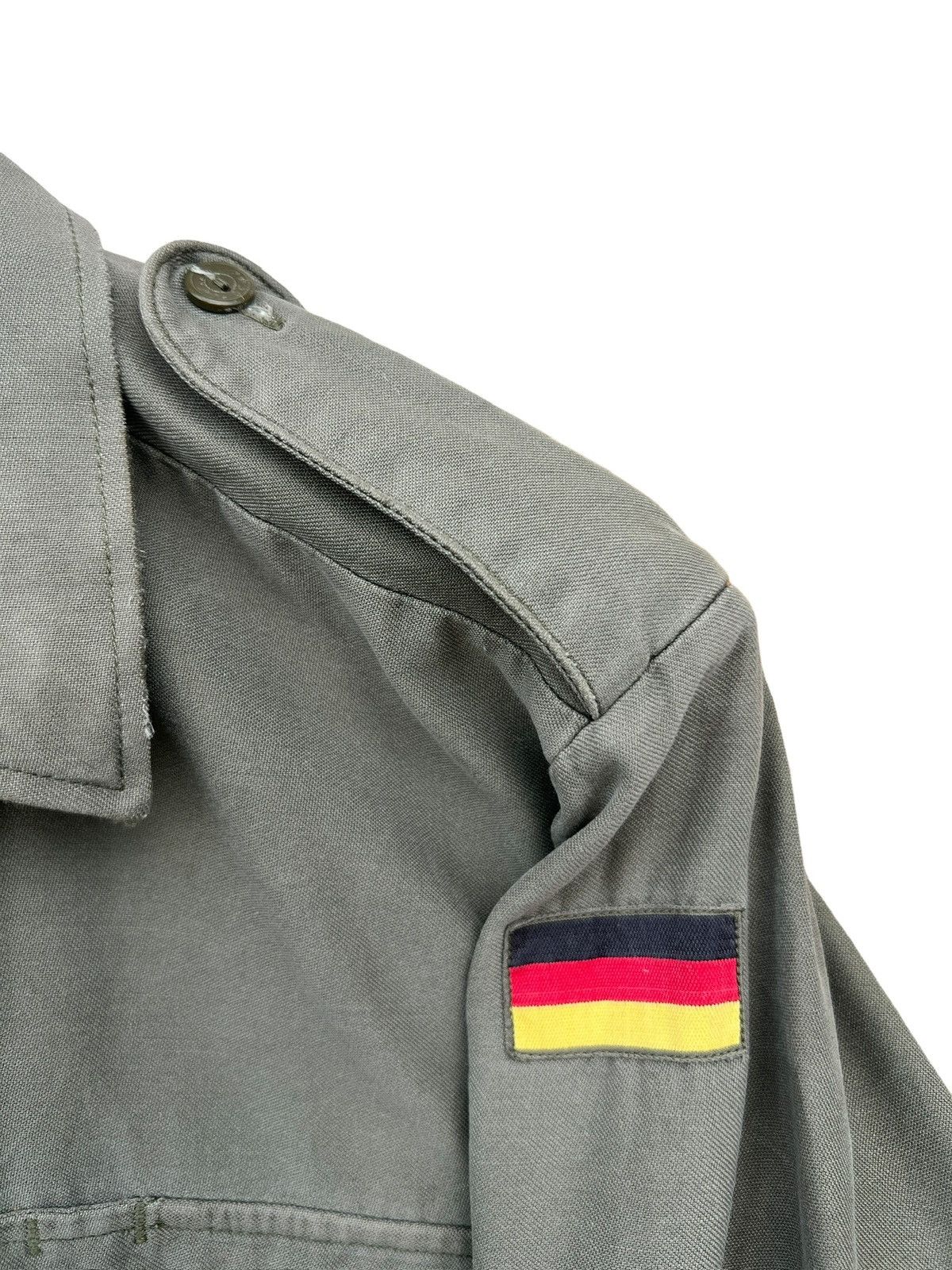 Vintage Vintage 70 80 90 Military Germany Green Button Up Shirt Size US L / EU 52-54 / 3 - 4 Thumbnail