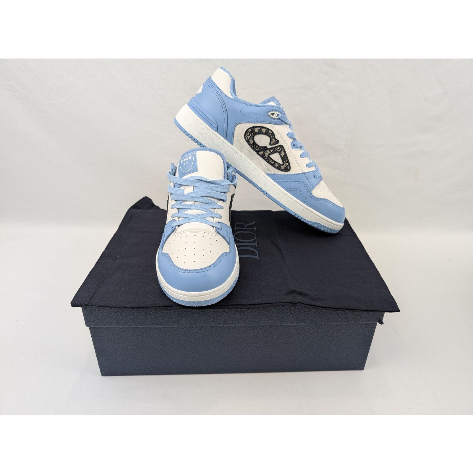 Dior o1rshd1 M-B57 LT Calf Sneakers in Light Blue Size US 13 / EU 46 - 19 Thumbnail