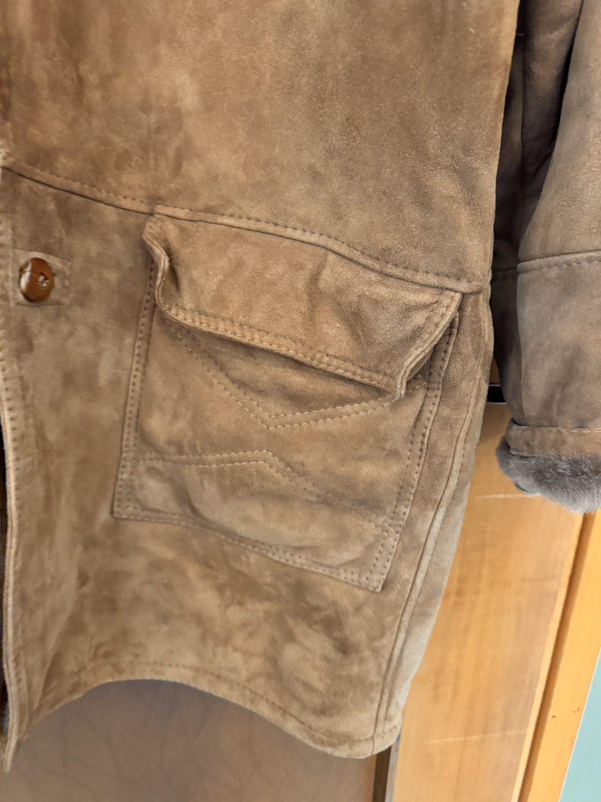 Vintage Shearling vintage coat in perfect conditions Size US M / EU 48-50 / 2 - 7 Thumbnail