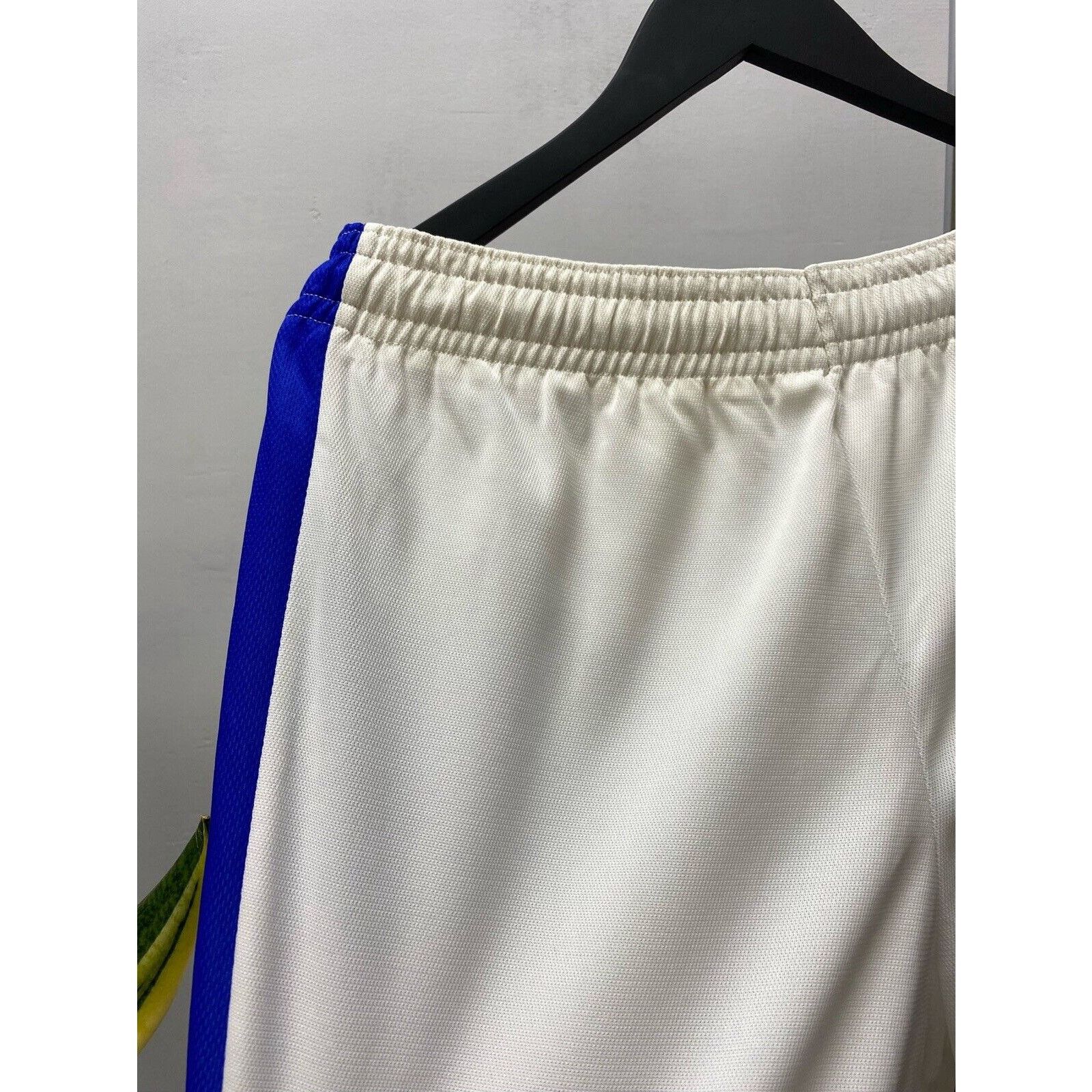 Adidas Grasshopper Club Zurich 2000s #2 Football Soccer Shorts Size US 34 / EU 50 - 8 Thumbnail