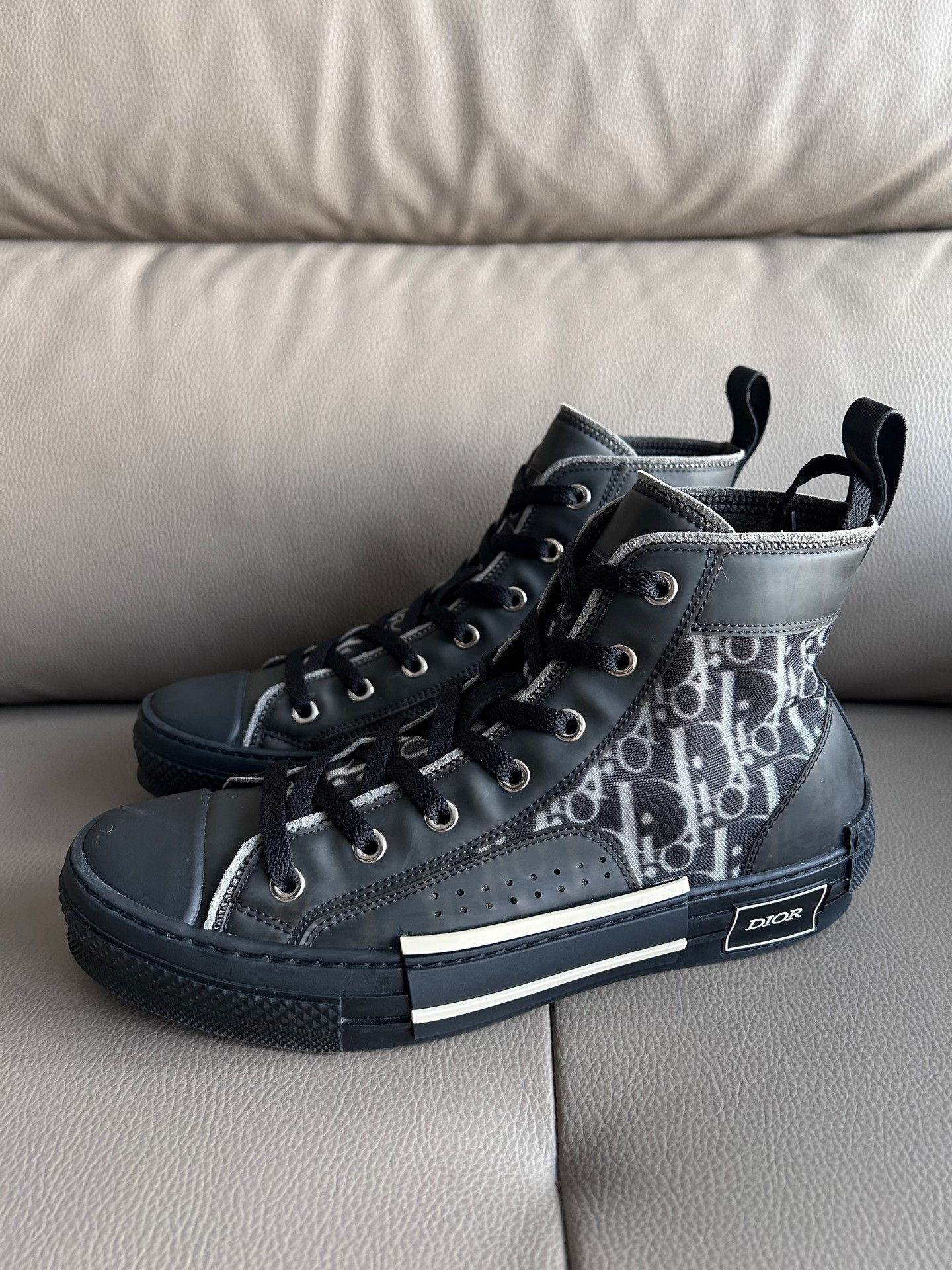 Dior Dior Black Hitop Sneakers 23 Men Size US 10 / EU 43 - 1 Thumbnail