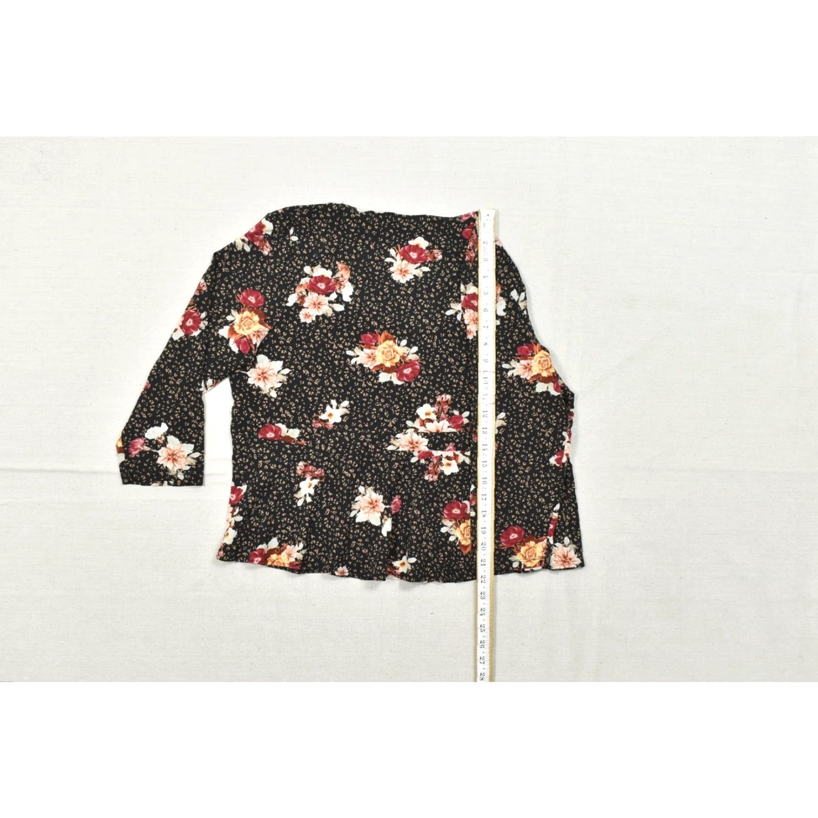 Torrid Torrid Blouse Black Floral Leopard Print 3/4 Sleeve V-Neck Hook & Eye Peplum Top 00 Women Plus Size Size XXS / US 00 / IT 34 - 5 Thumbnail