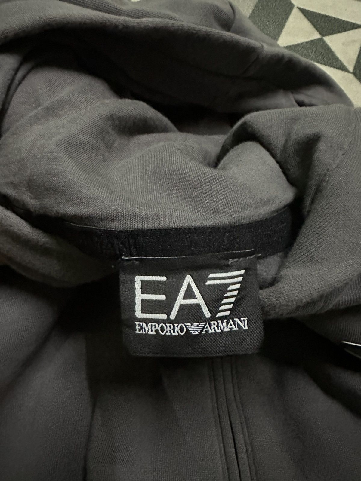 Emporio Armani Emporio Armani EA7 men’s athletic colour block zipper hoodie Size US XXL / EU 58 / 5 - 6 Thumbnail