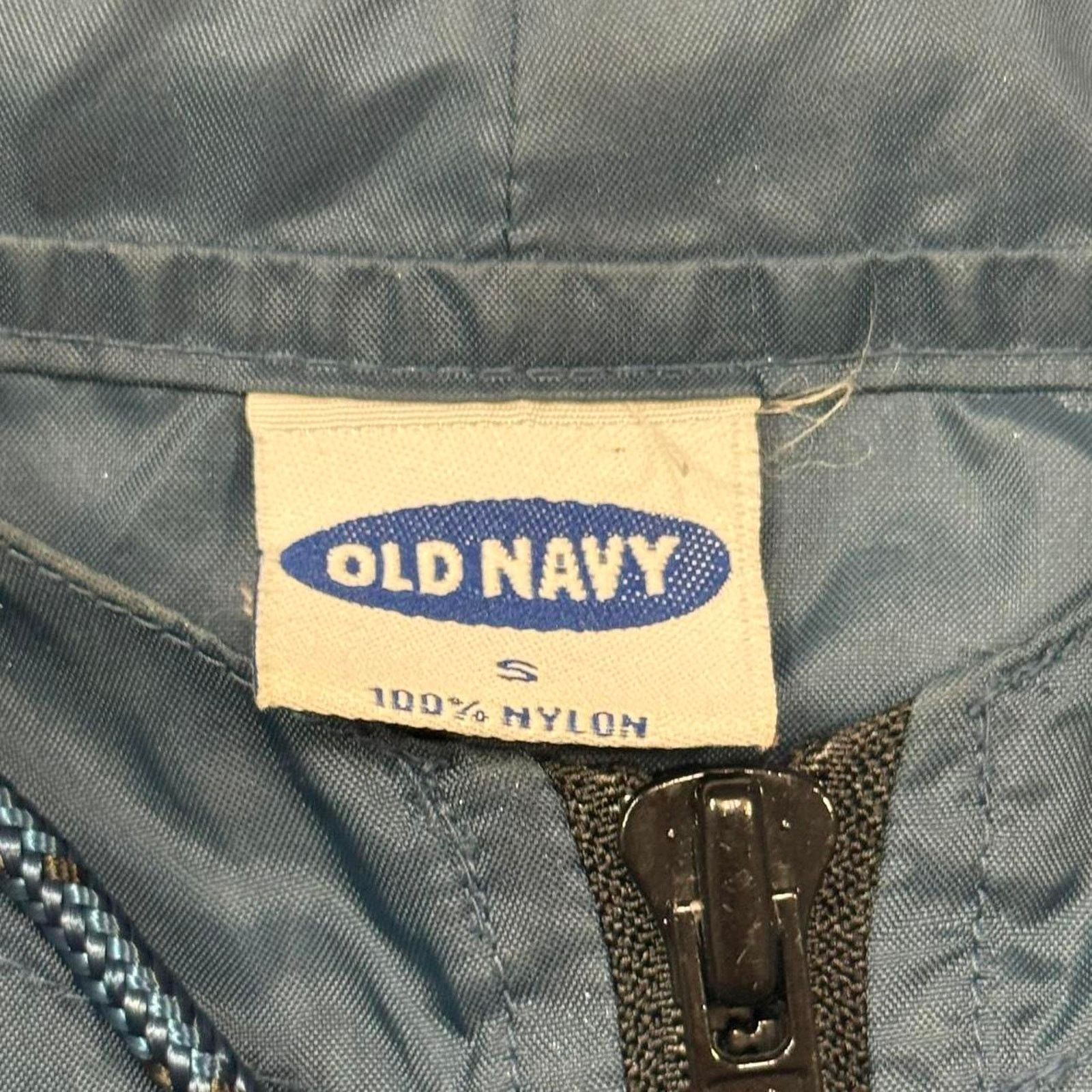 Old Navy Vintage 1999 Old Navy Blue and Cream Quarter Zip Windbreaker Size US S / EU 44-46 / 1 - 6 Thumbnail