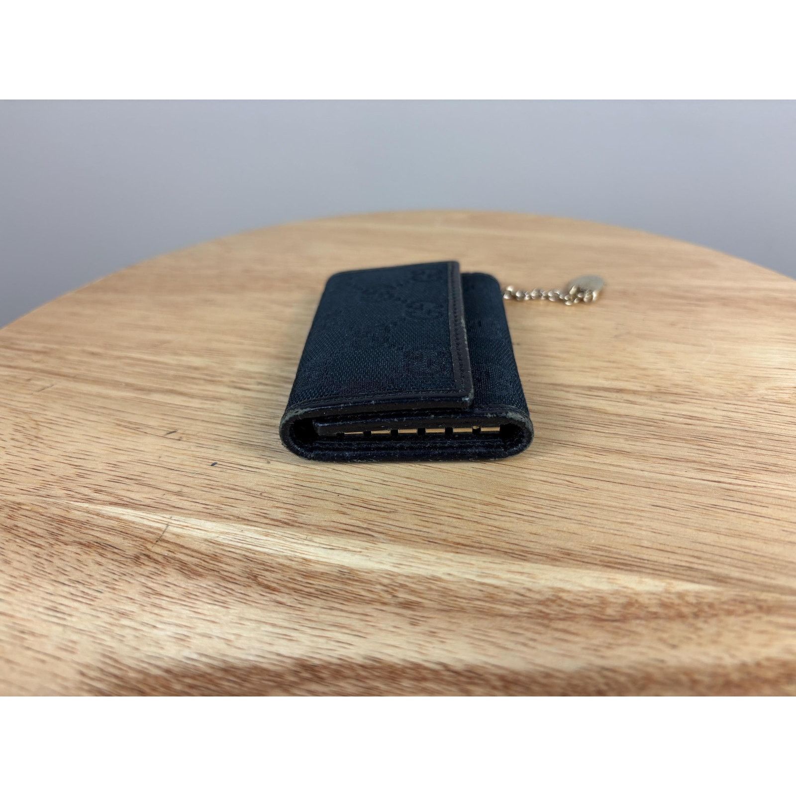 Gucci Authentic Gucci 6 Key Holder Black GG Size ONE SIZE - 3 Thumbnail