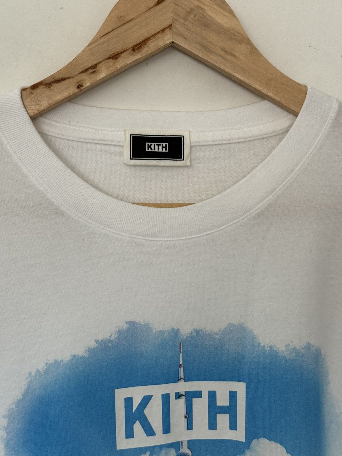 Kith × Vintage Kith Toronto Skyline Vintage Tee Size US L / EU 52-54 / 3 - 5 Thumbnail