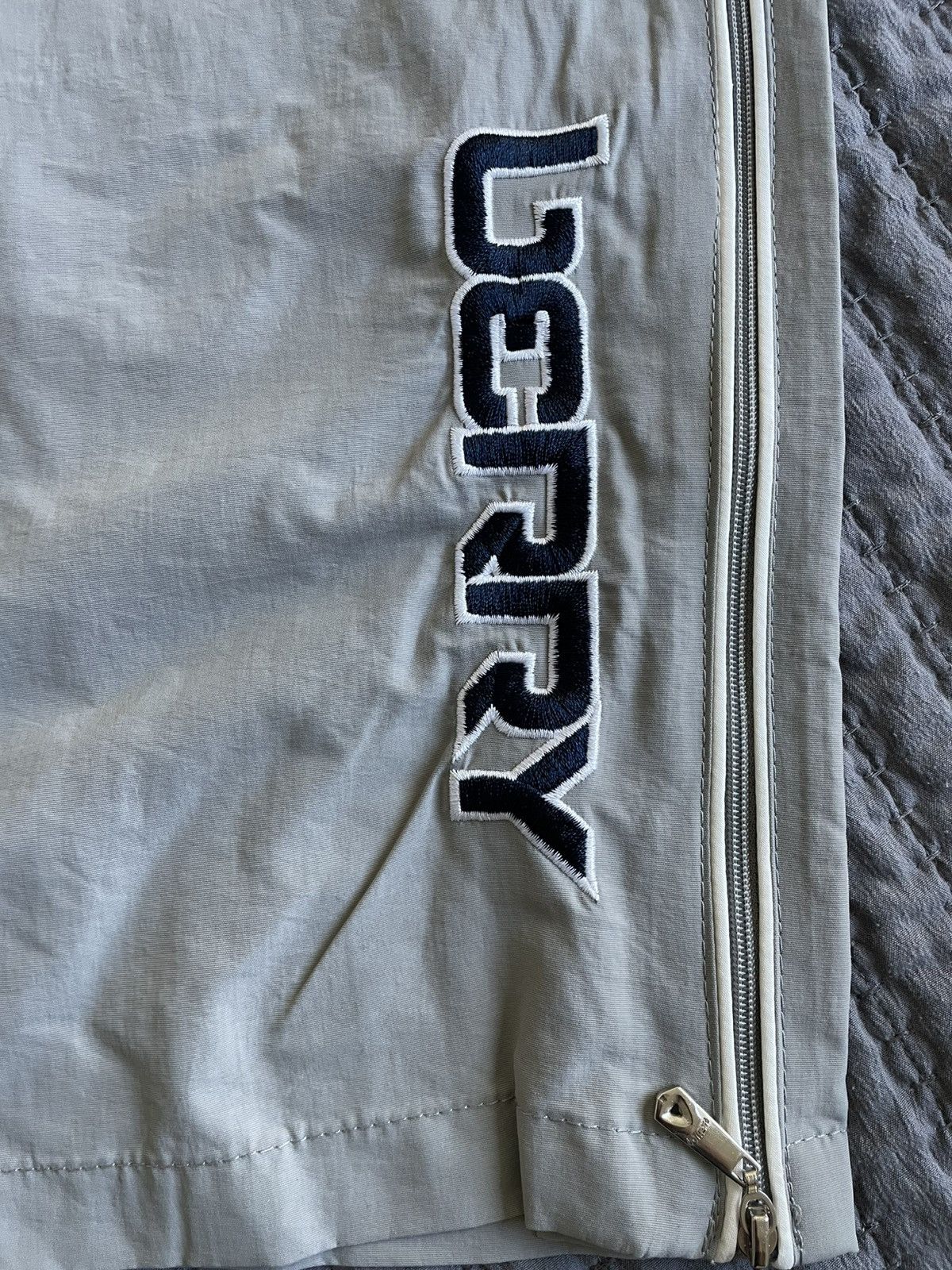 The GV Gallery GV GALLERY RASPBERRY HILLS 'J WILL' GREY SWEATPANTS MEDIUM Size US 35 - 4 Thumbnail