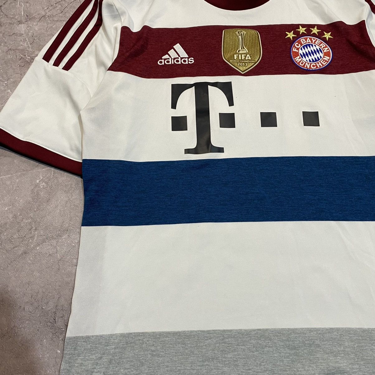 Vintage GOTZE ! VINTAGE ADIDAS BAYERN MUNICH TEE FIFA CHAMPIONS Size US M / EU 48-50 / 2 - 4 Thumbnail