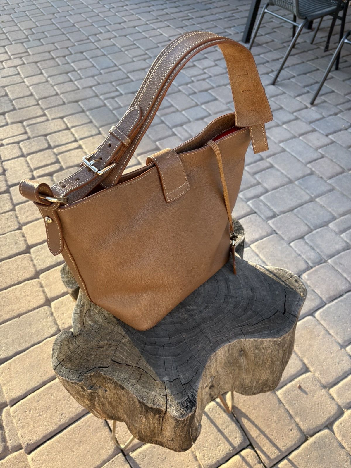 Dooney & Bourke Taupe leather lily bucket shoulder bag Size ONE SIZE - 3 Thumbnail