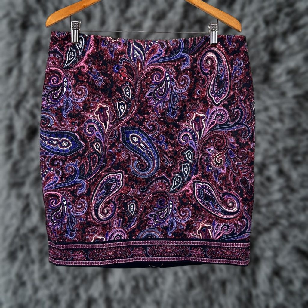 Talbots VINTAGE? No, it's Talbots—actually Talbots Purple Paisley Pencil Skirt Petites 16P Women Short Pencil 16P Womens Size 38" / US 16 / IT 52 - 1 Thumbnail