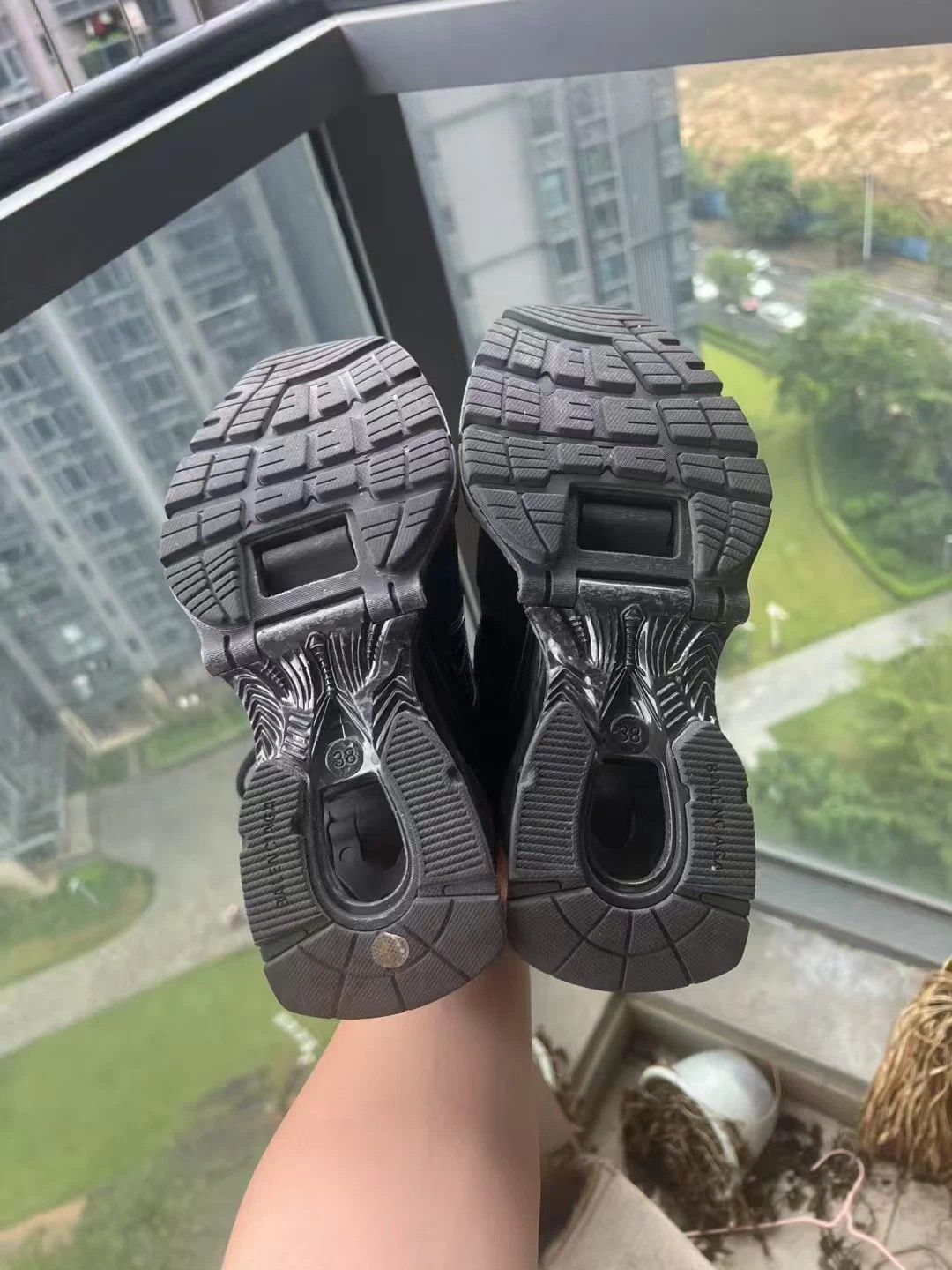 Balenciaga Balenciaga Xpander Black Sneakers 38 99 New 1x Worn Size US 8 / IT 38 - 8 Thumbnail