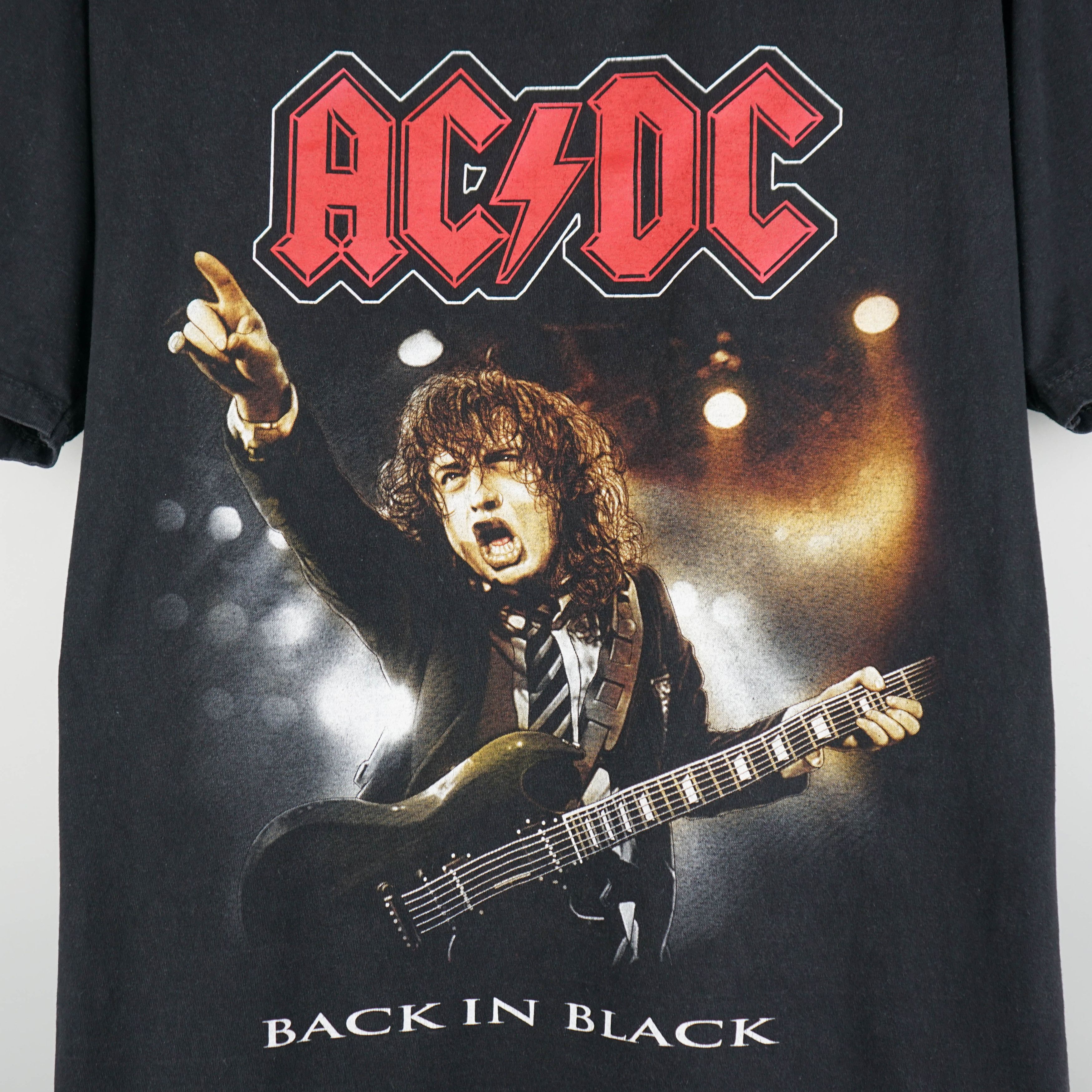 Band Tees × Vintage vintage 2009 ACDC Back In Black T-Shirt Size US XL / EU 56 / 4 - 2 Thumbnail