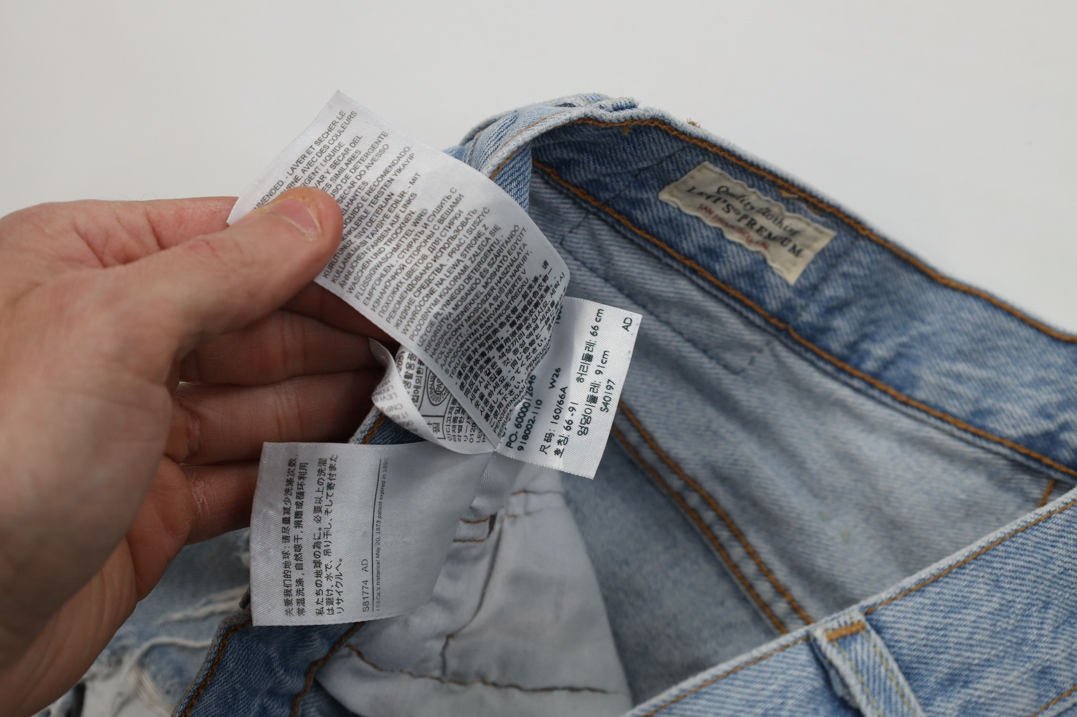 Levi's Vintage Y2K Levis 501xx Fly Cut Off Denim Jean Shorts Blue Size 26" / US 2 / IT 38 - 7 Thumbnail